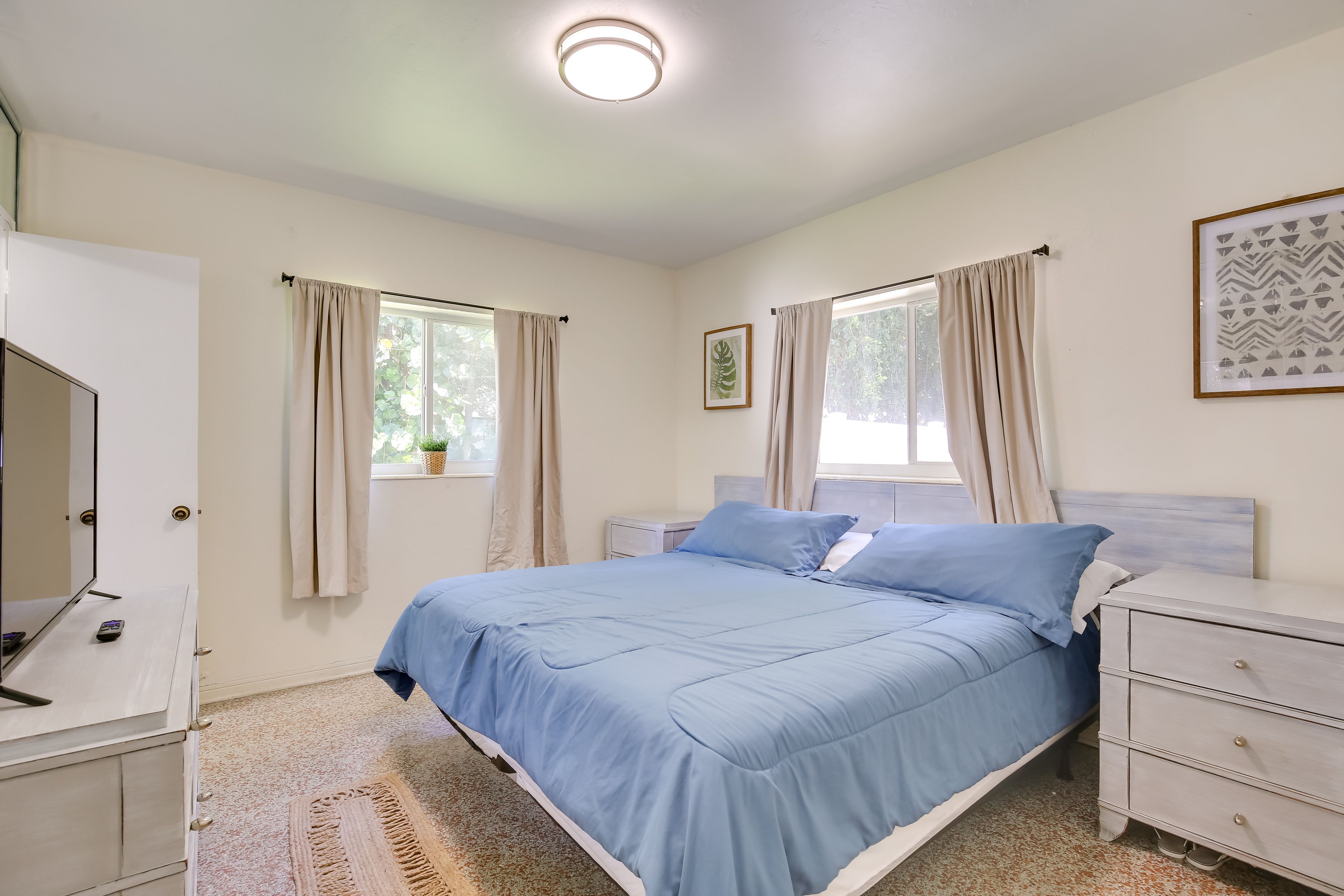 Bedroom | King Bed