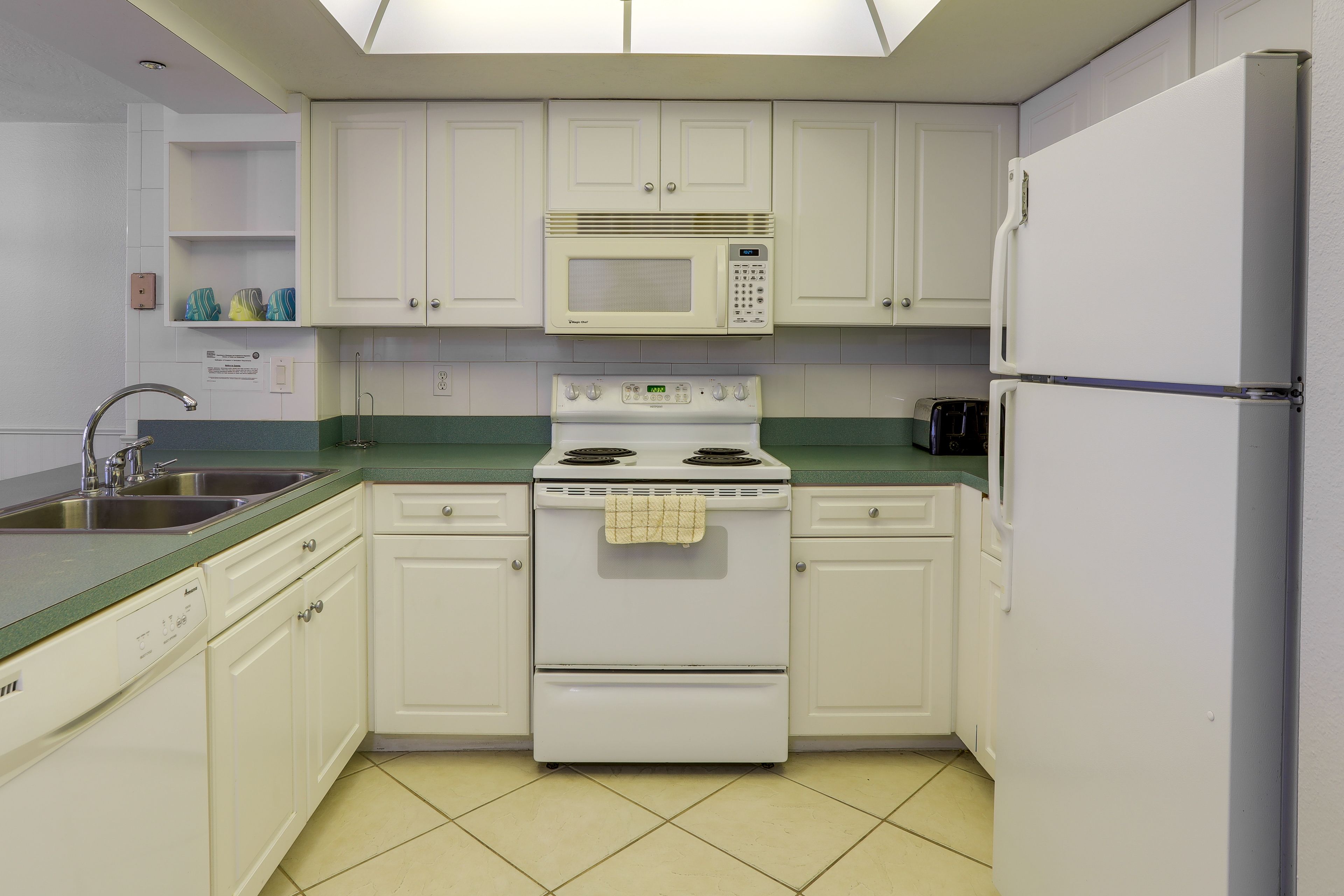 Kitchen | Coffee Maker | Dishwasher | Toaster