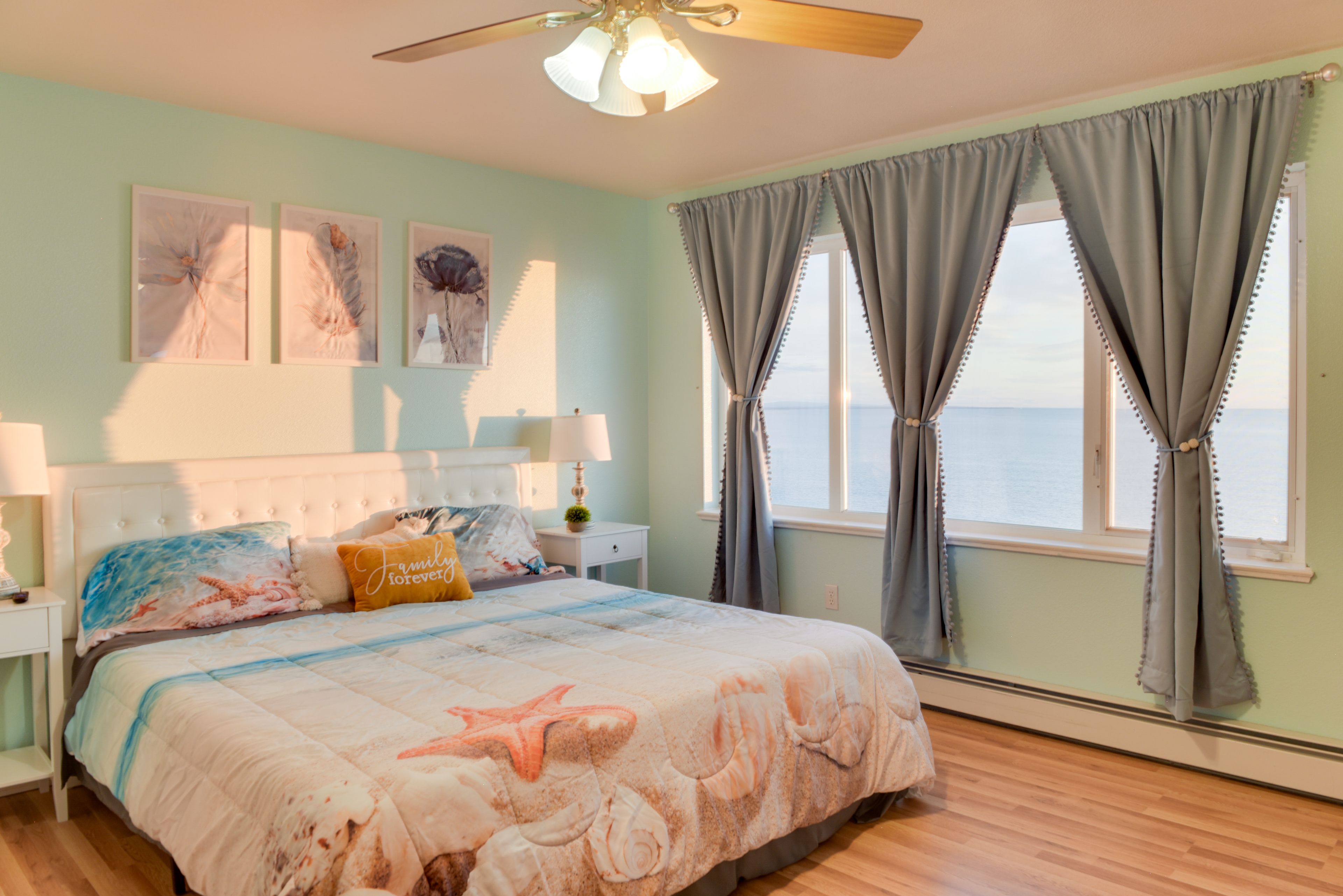Bedroom 1 | King Bed | En-Suite Bathroom