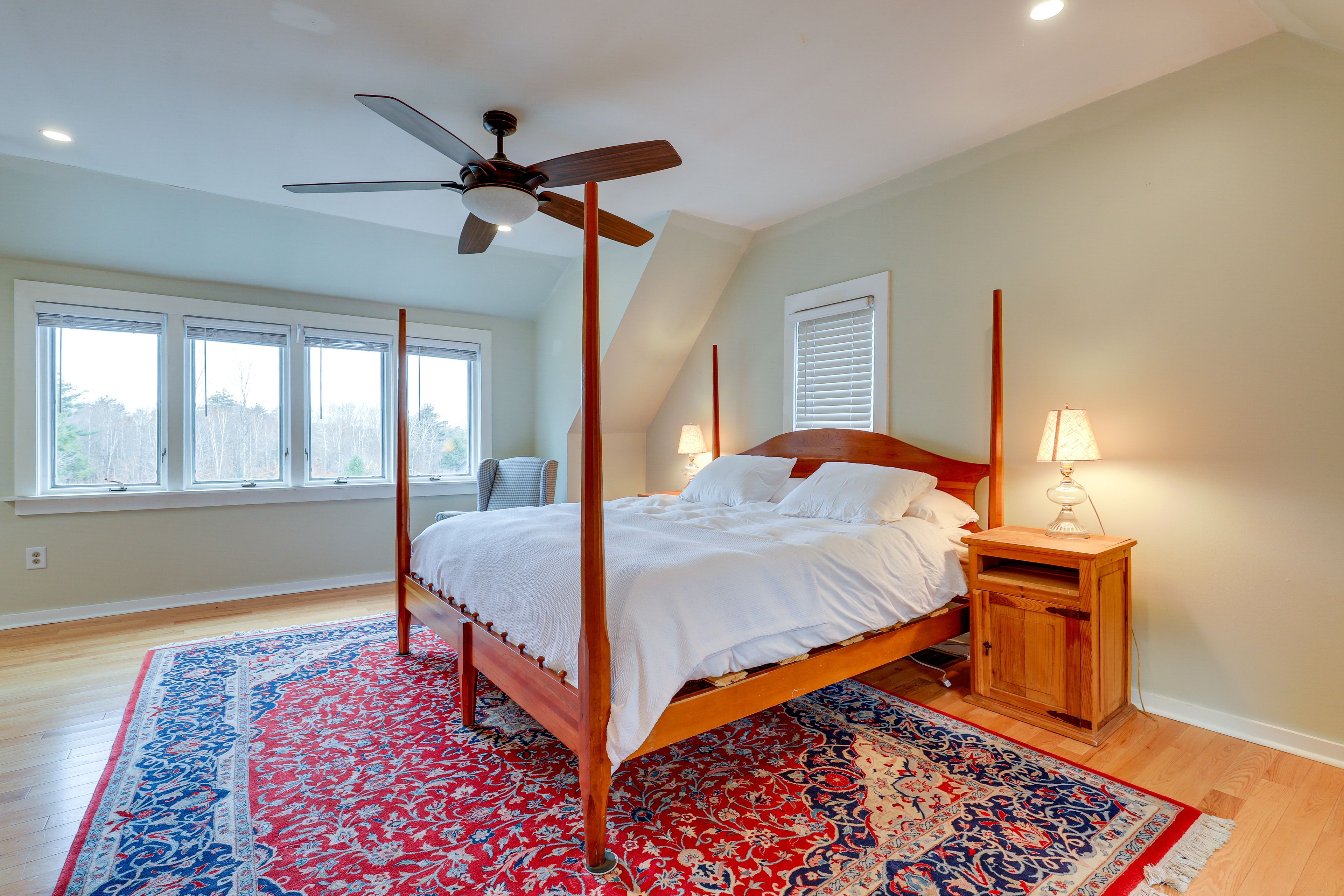 Bedroom 1 | King Bed | Linens Provided