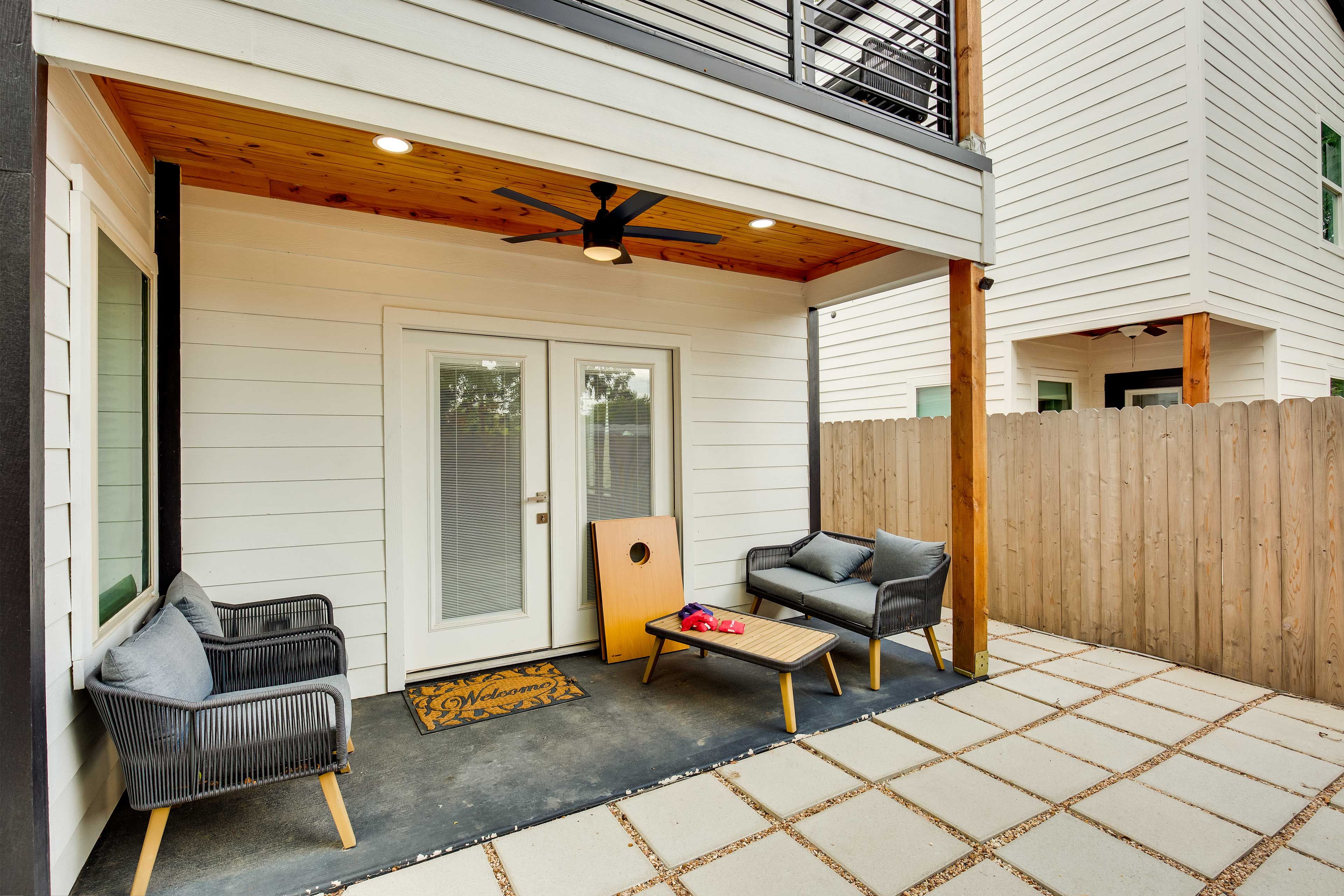 Patio | Cornhole Set