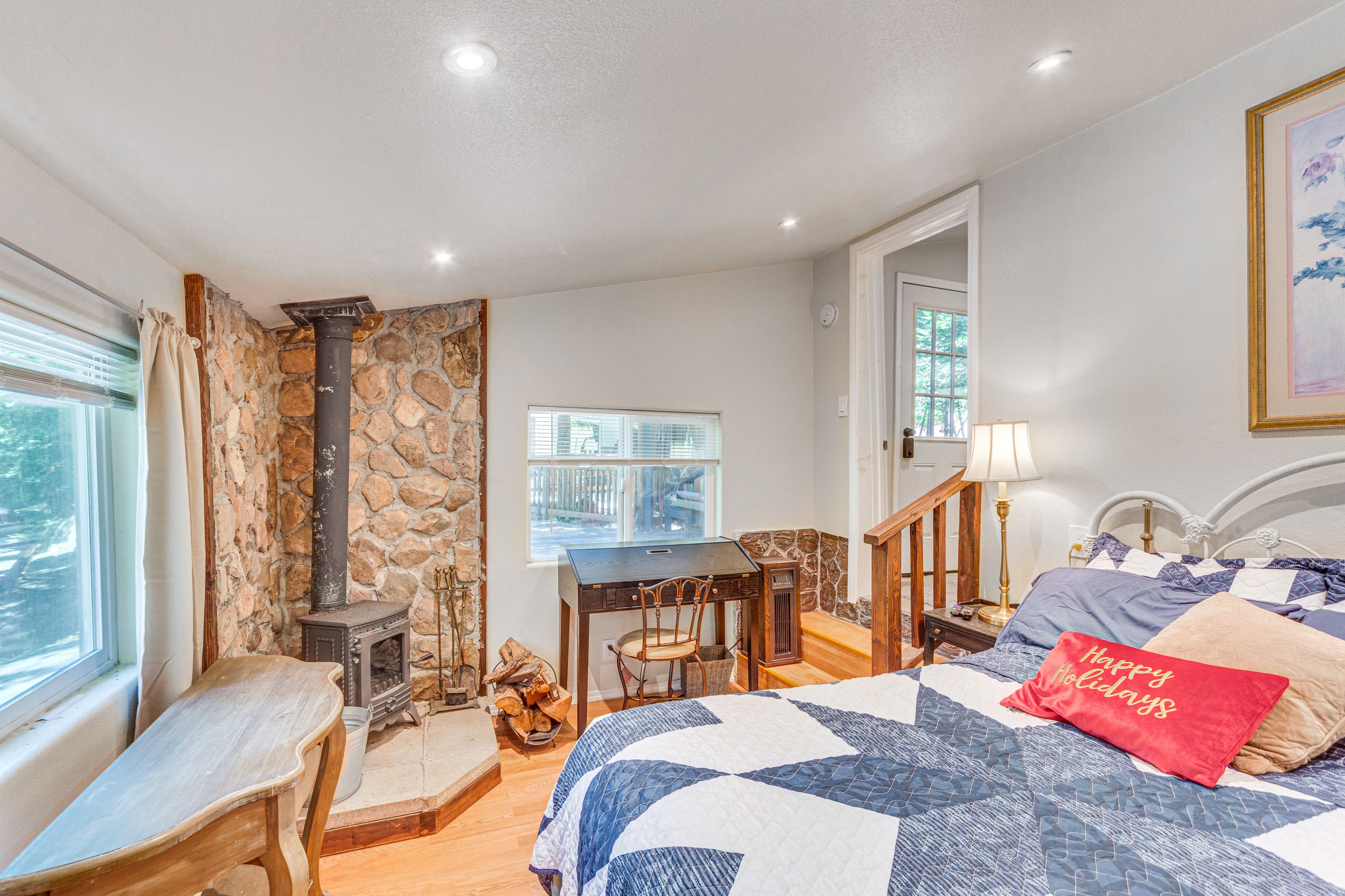 Bedroom | Free WiFi | Smart TV | DVD Player