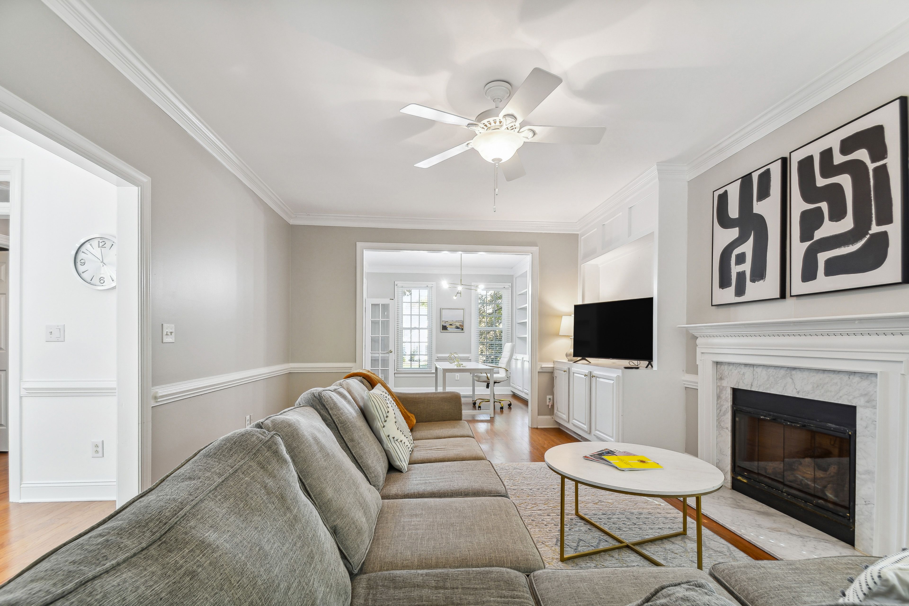 Living Room | Smart TV | Gas Fireplace | Central A/C & Heating