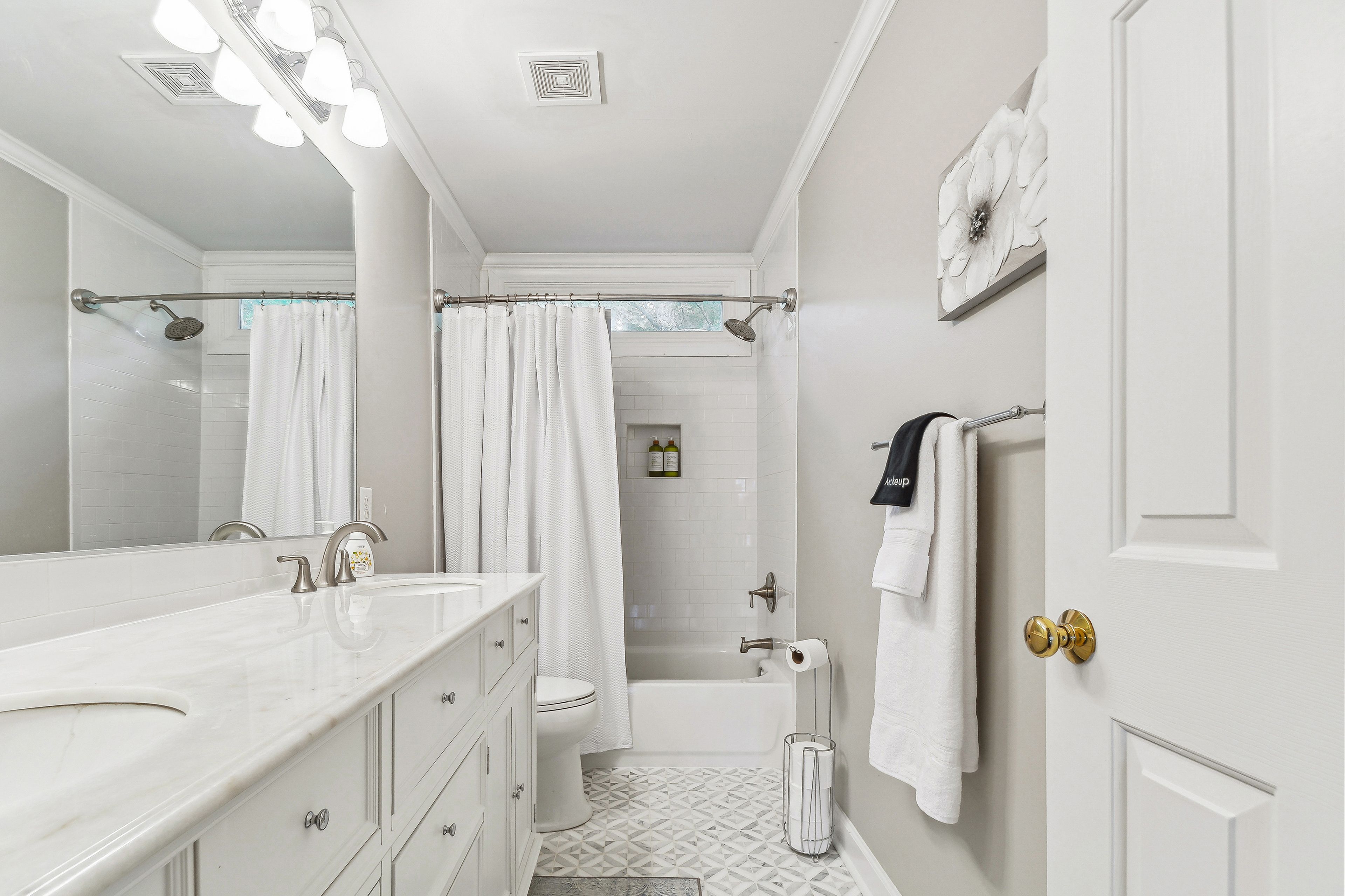 Full Bathroom