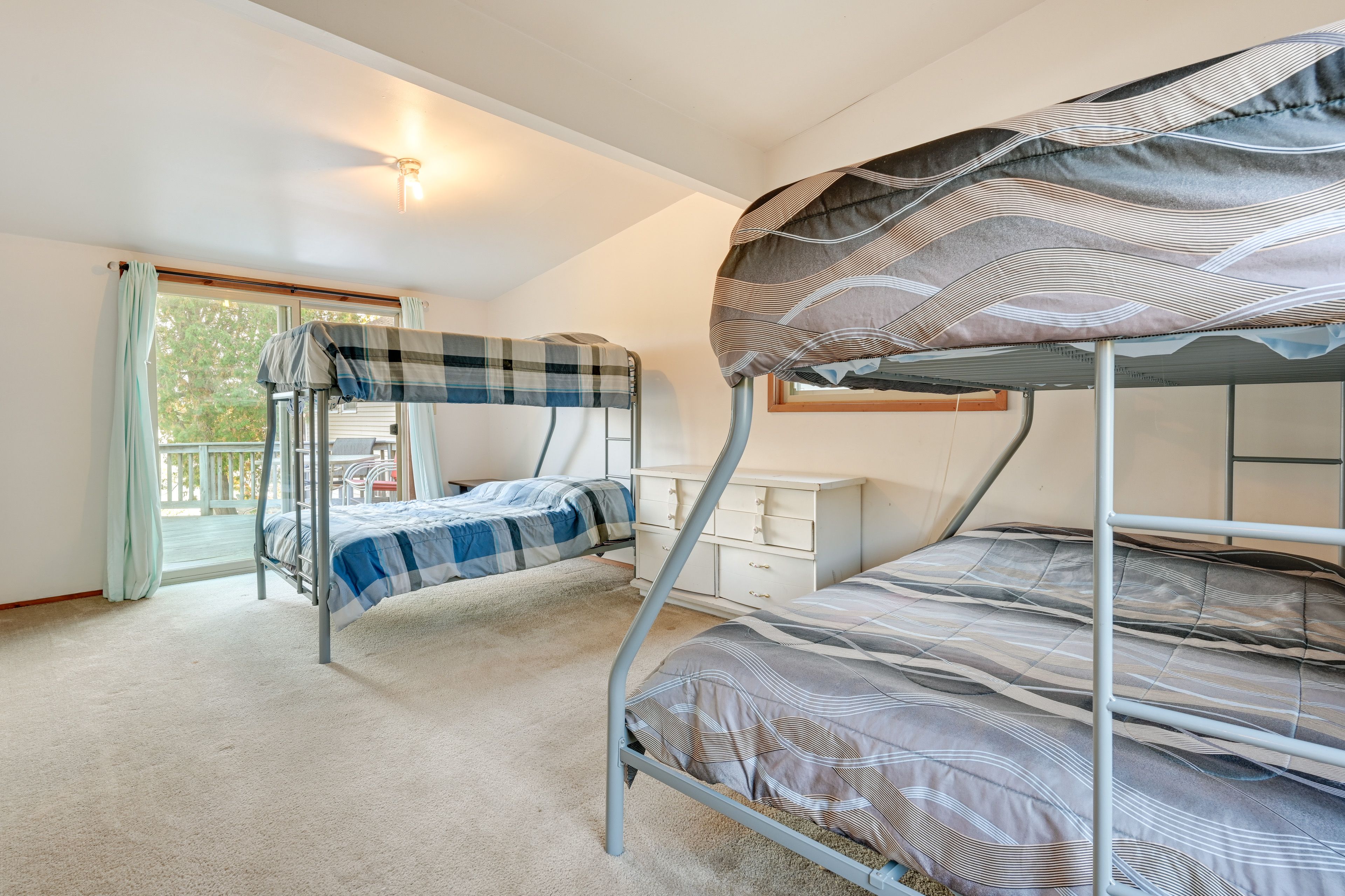 Bedroom 2 | 2 Twin/Full Bunk Beds