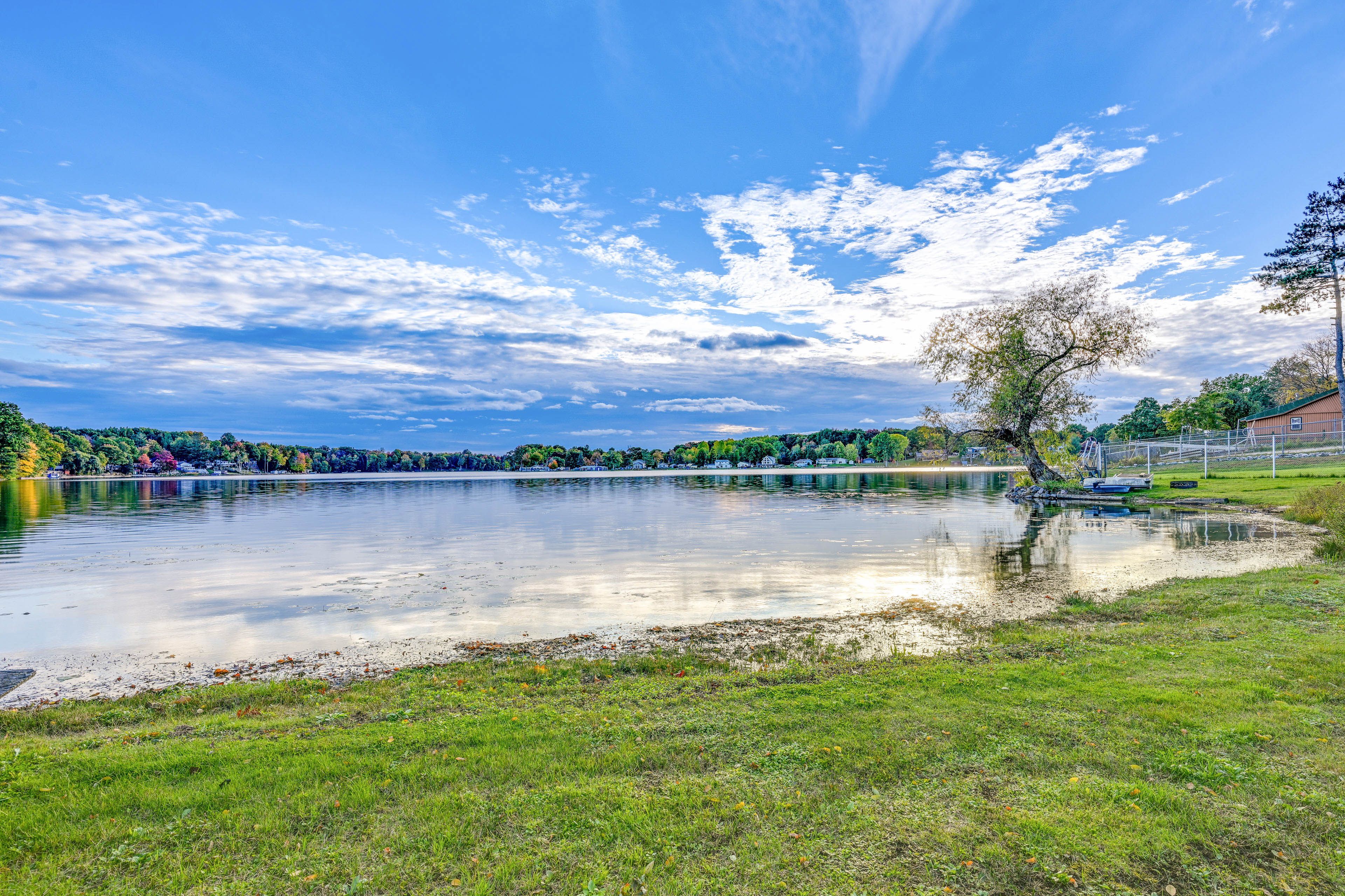 House Exterior | Lake Views & Access