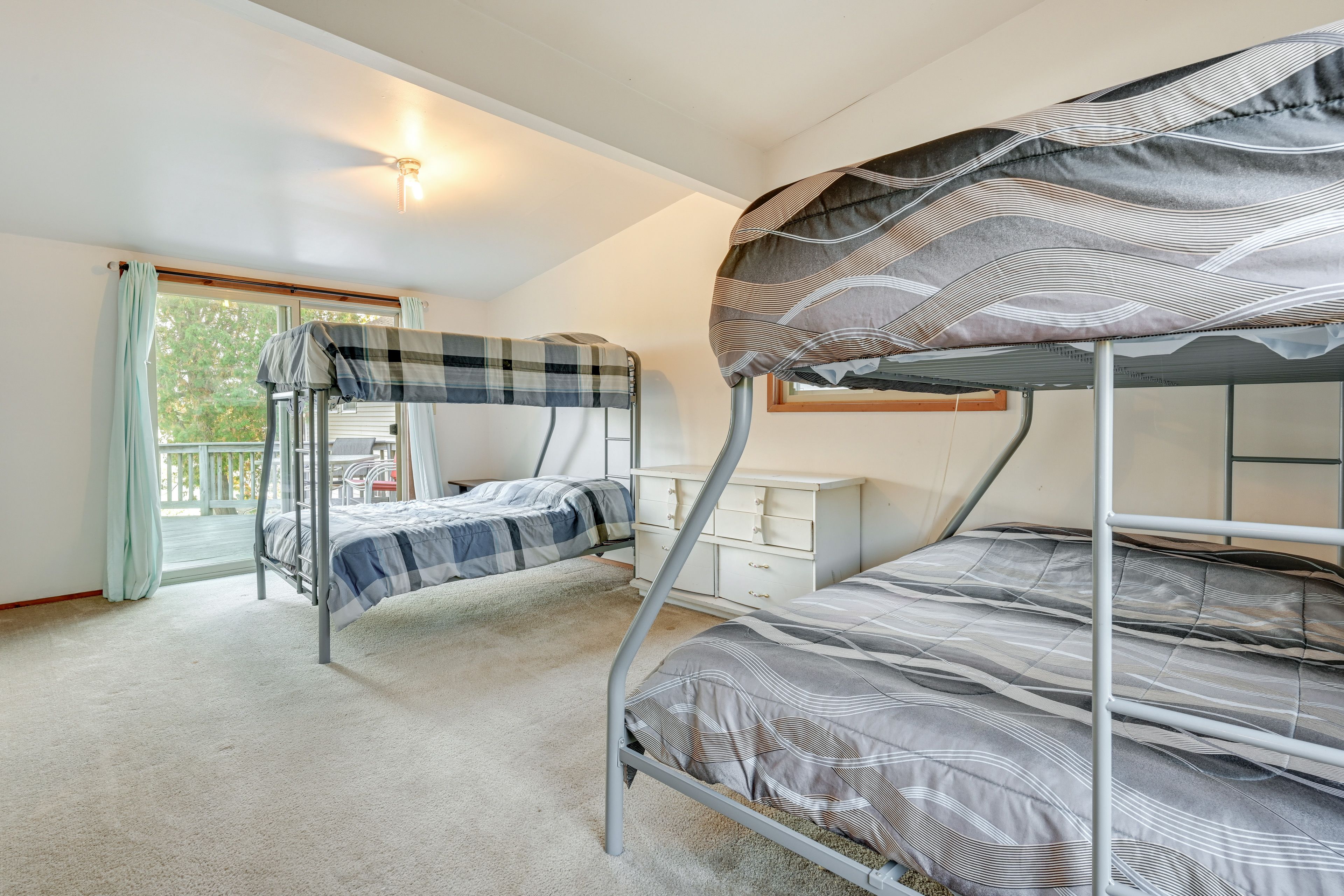 Bedroom 2 | 2 Twin/Full Bunk Beds