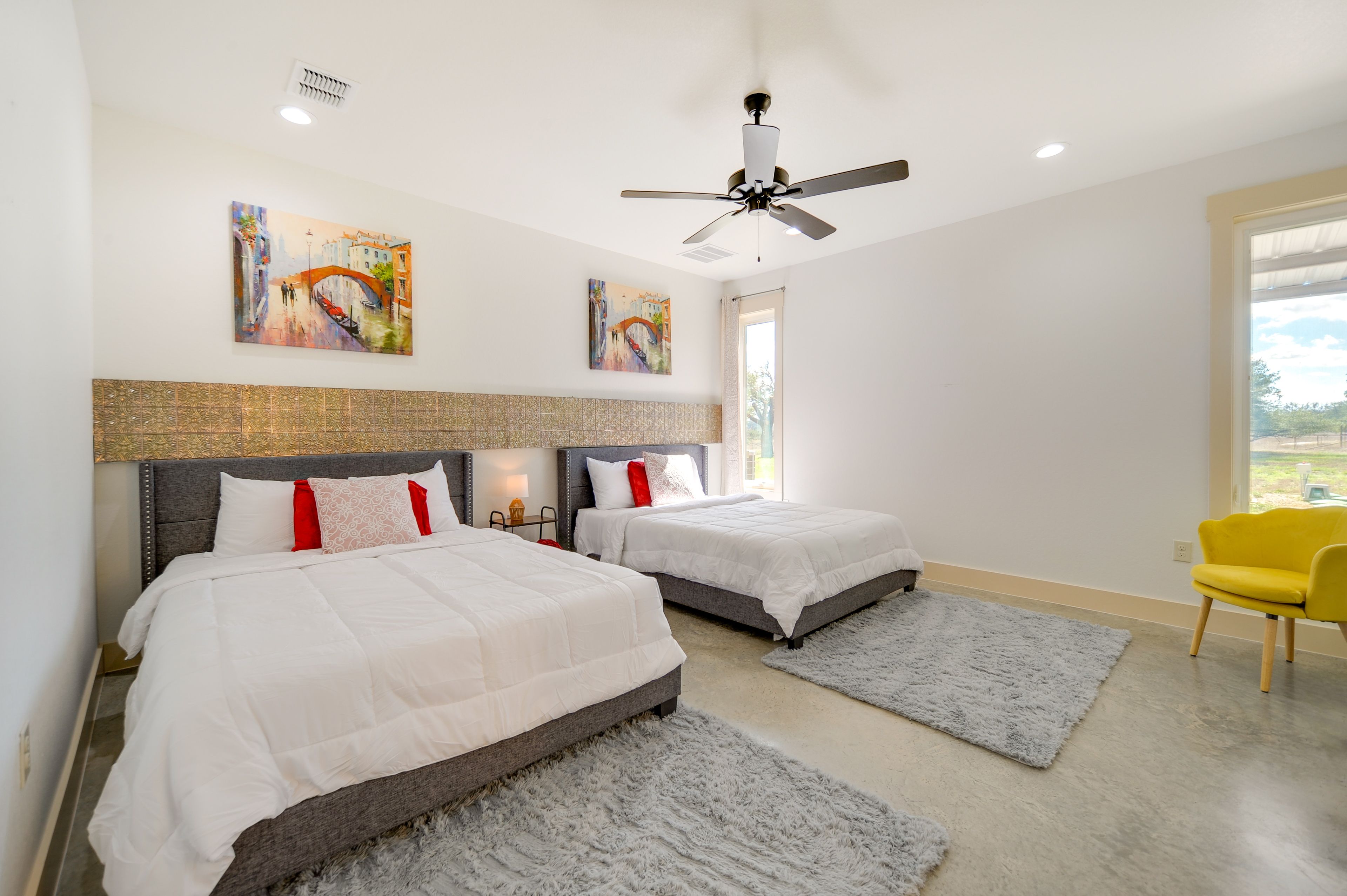Bedroom 1 | 2 Queen Beds | Linen Provided