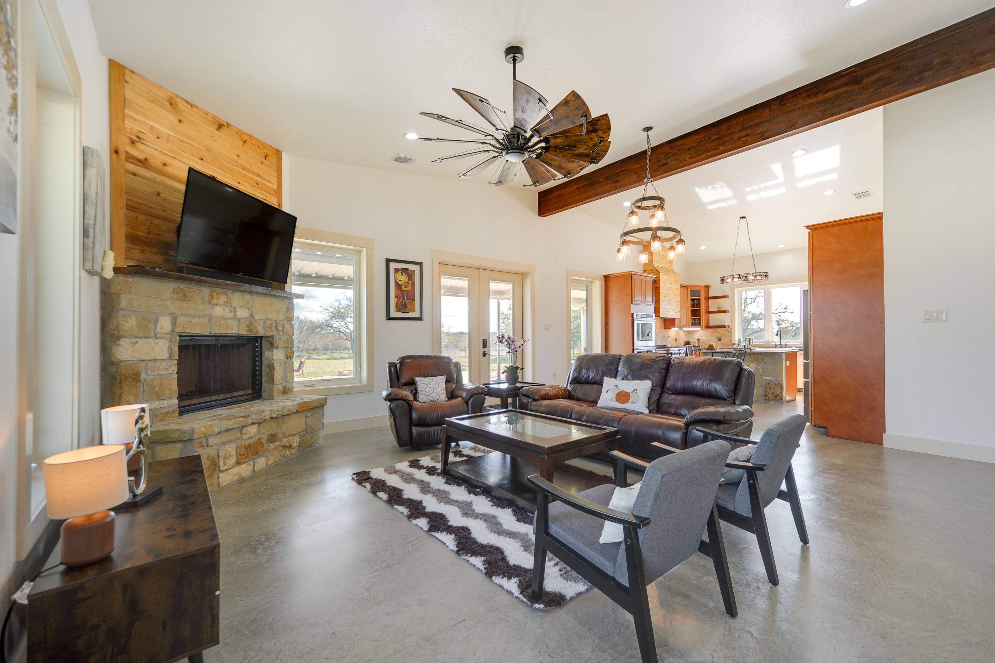 Johnson City Vacation Rental | 2BR | 2BA | 2,500 Sq Ft | Step-Free Access