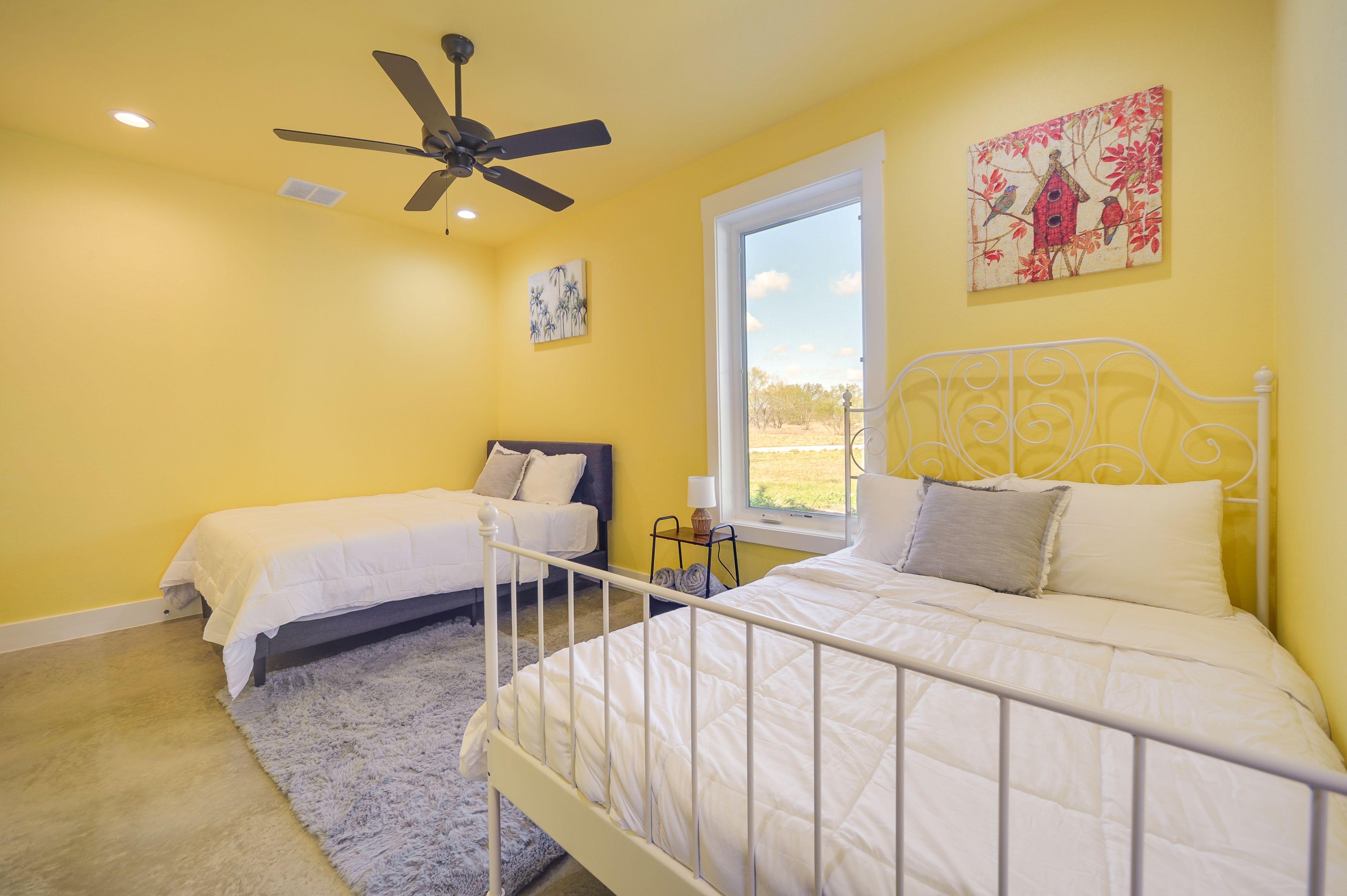 Bedroom 2 | Queen Bed | Full Bed