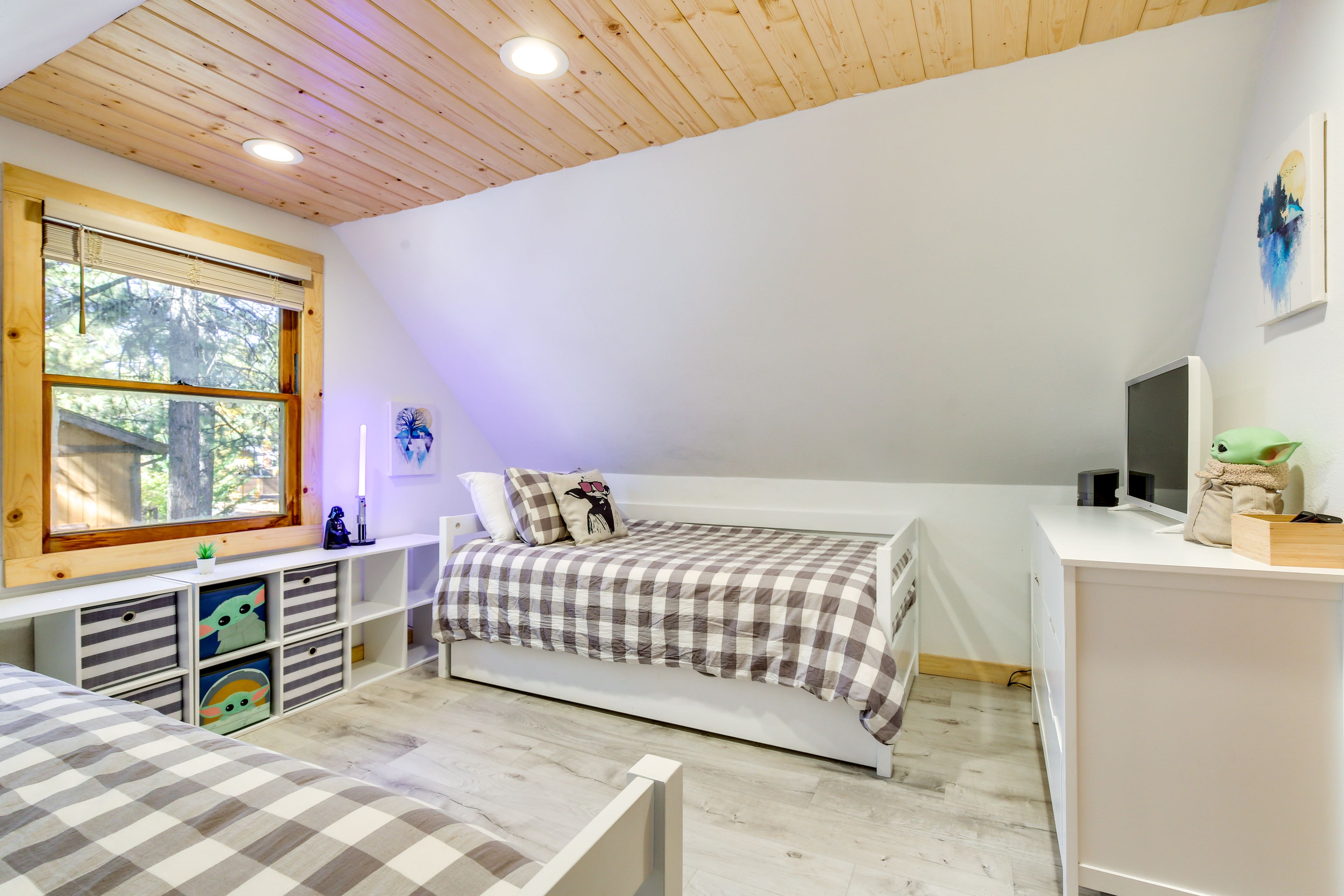 Bedroom 3 | 2 Twin Beds