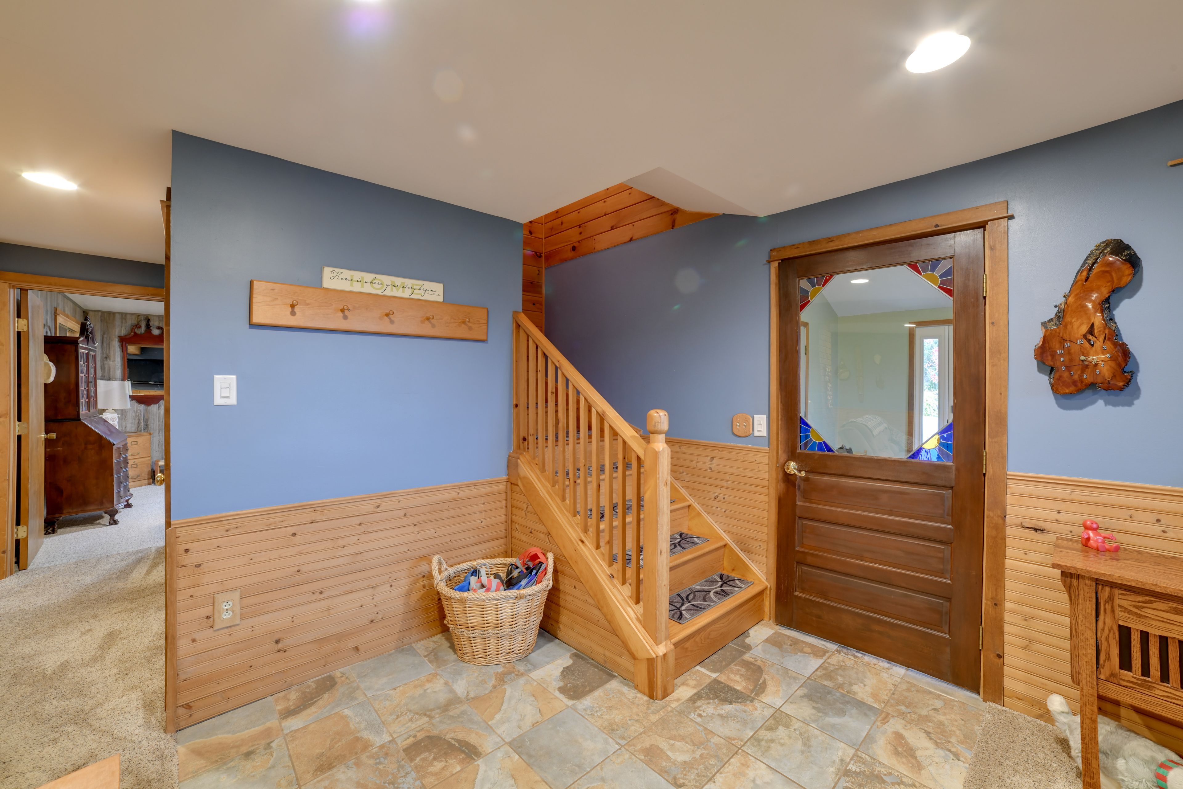 Private Entrance | Mudroom