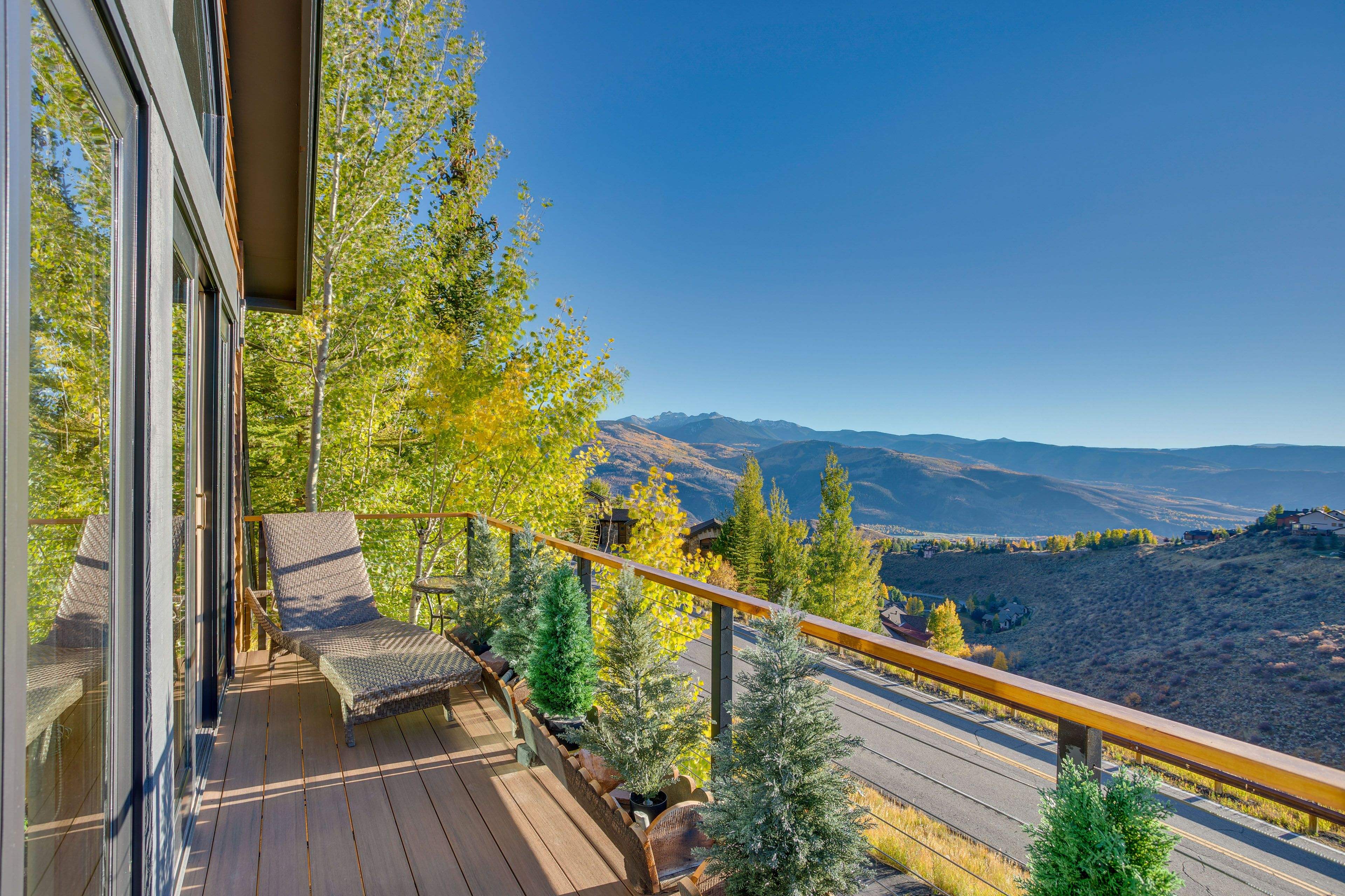 Balcony | Outdoor Seating