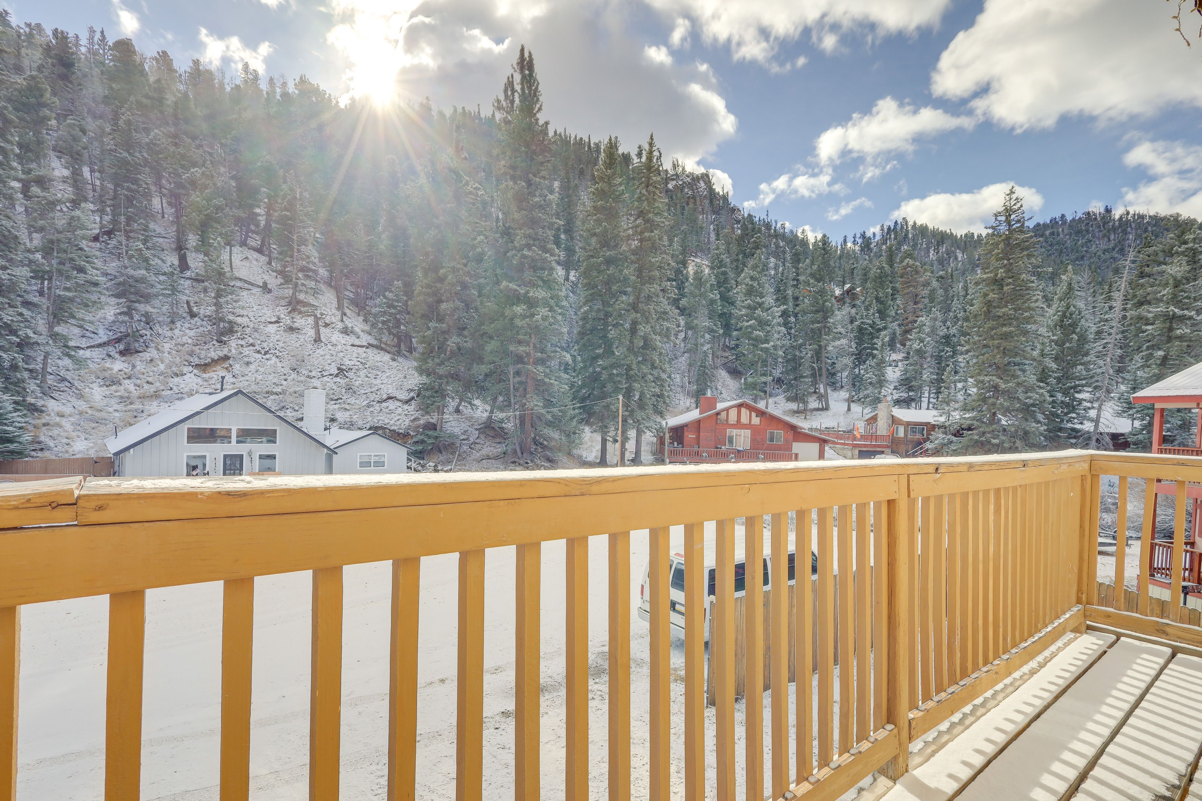 Balcony | 1 Mi to Red River Ski & Summer Area