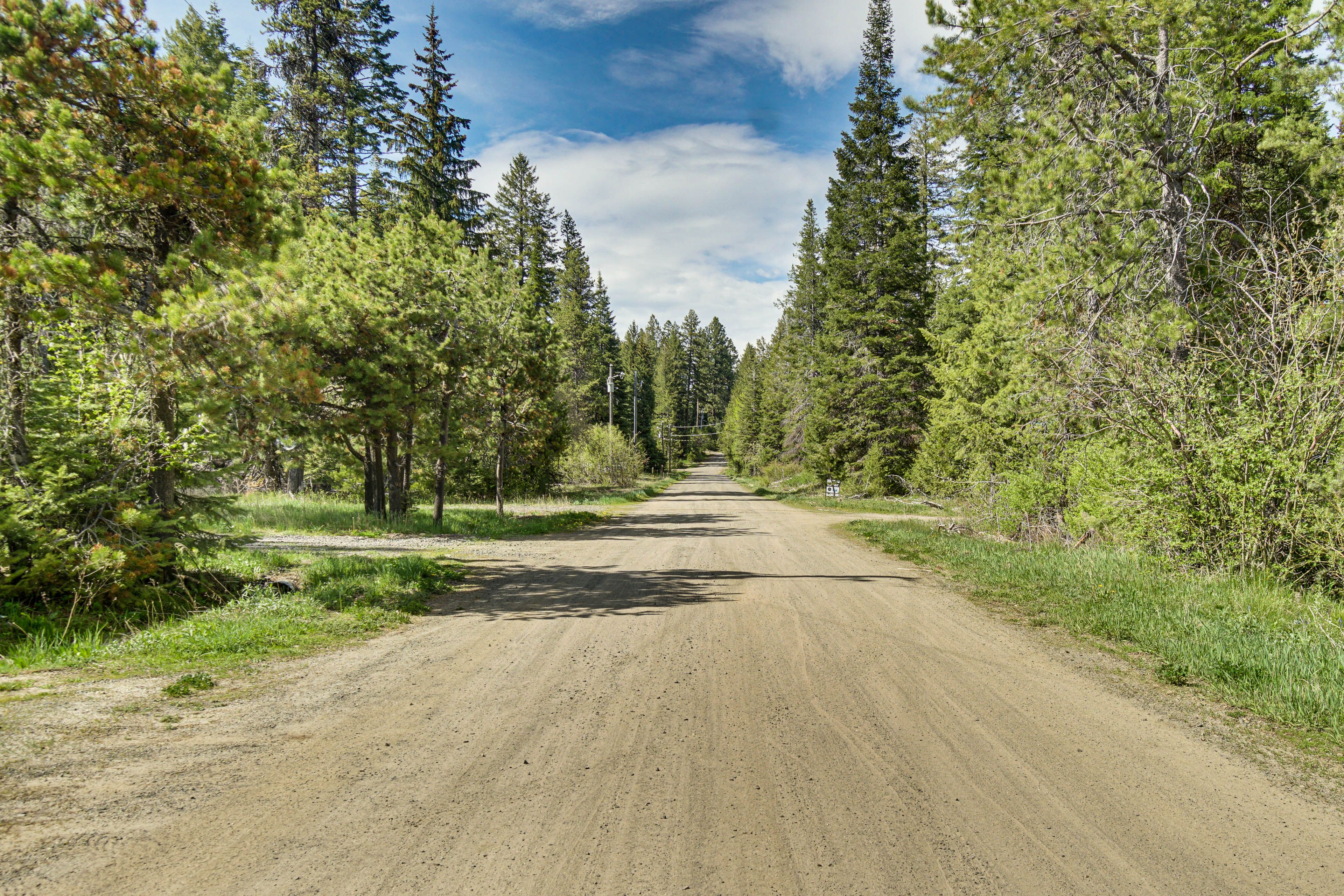 Dirt Road to Property | Parking | Driveway (3 Vehicles) | RV/Trailer Parking