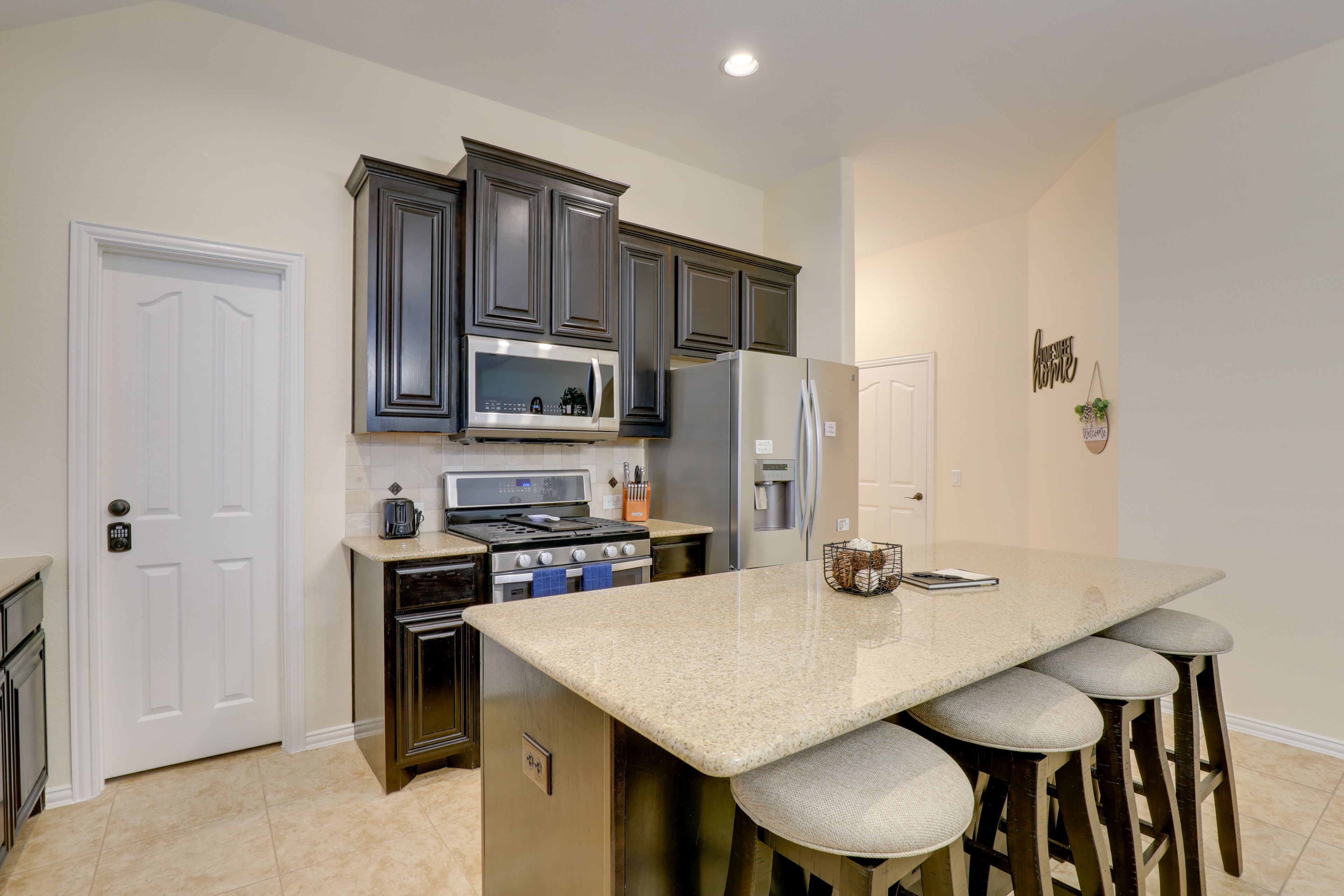 Kitchen | Breakfast Bar | Coffee Maker