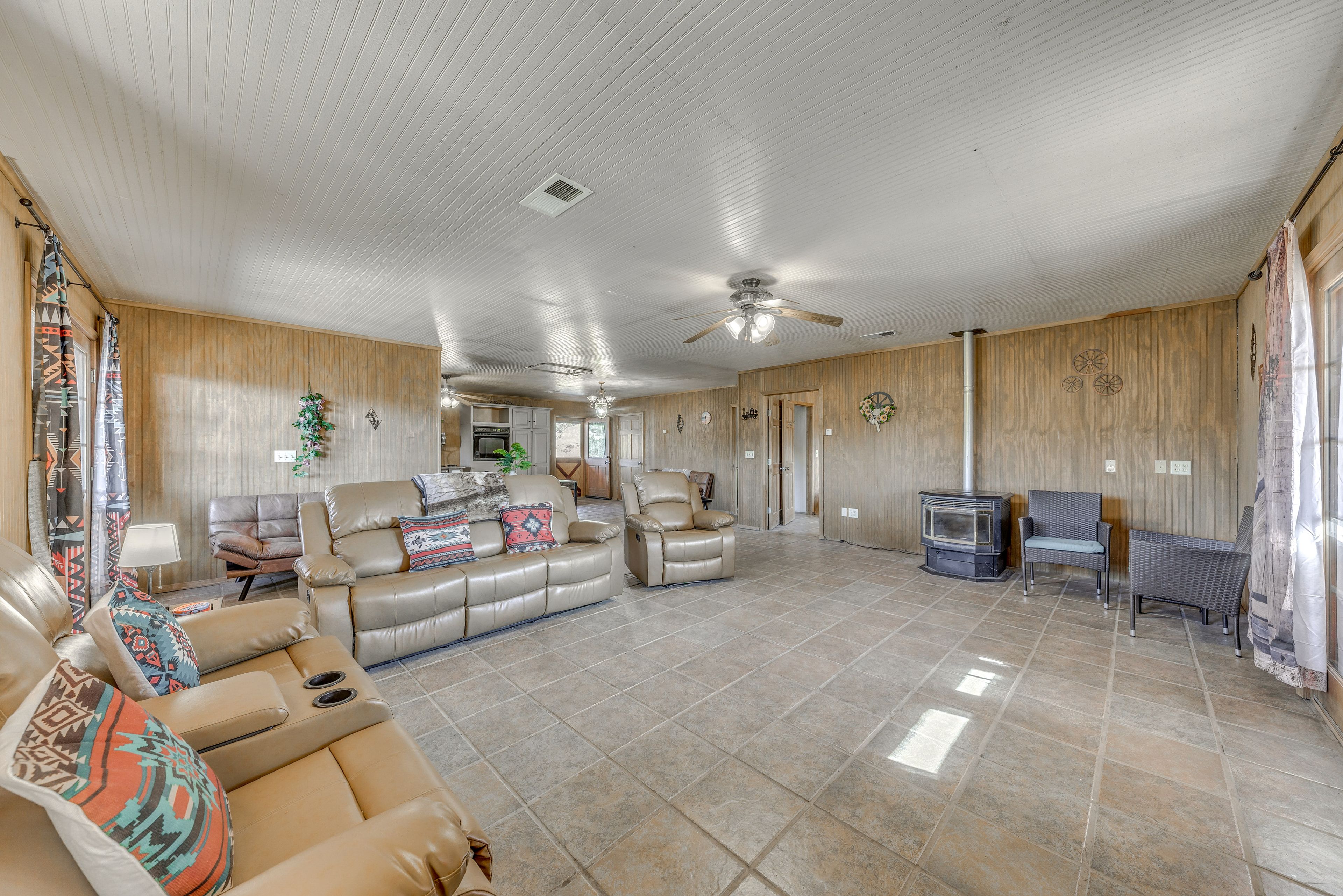 Capitan Vacation Rental | 1BR | 1BA | 1,314 Sq Ft | Step-Free Access