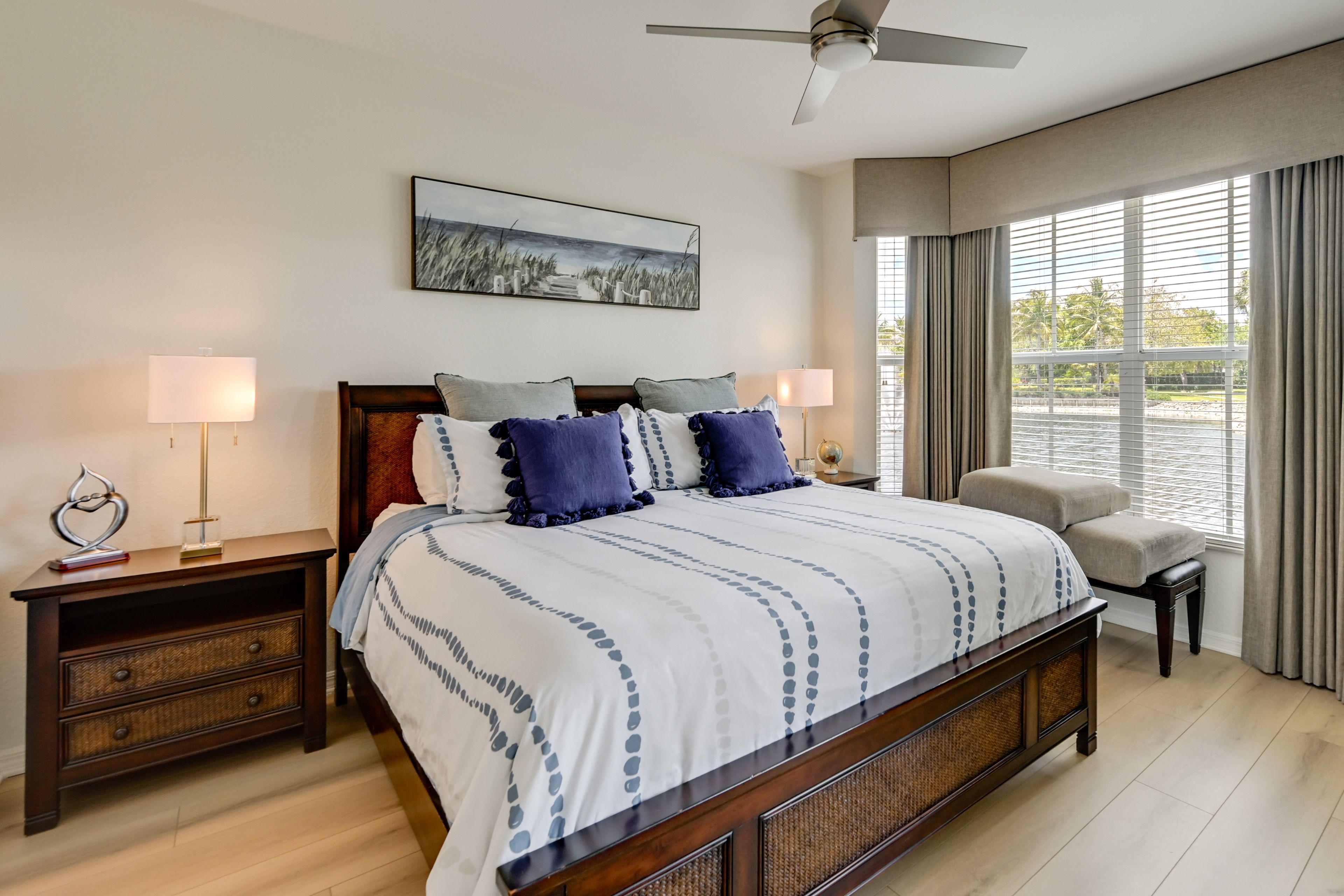 Bedroom 1 | King Bed