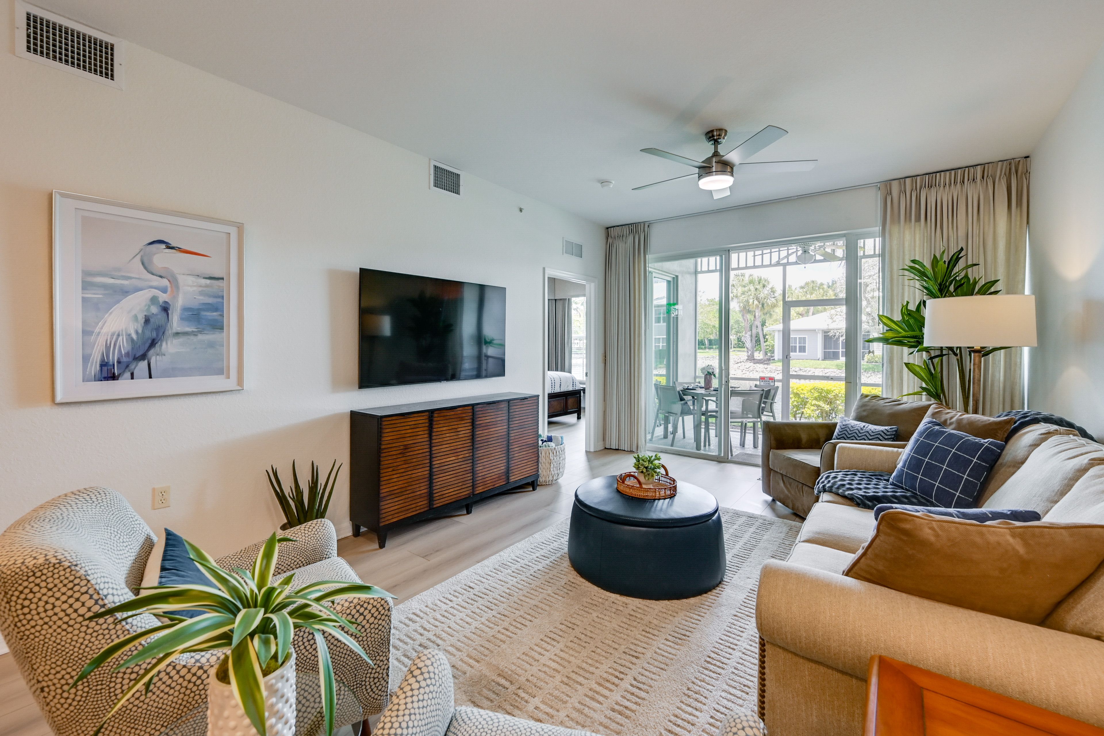 Living Room - Smart TV
