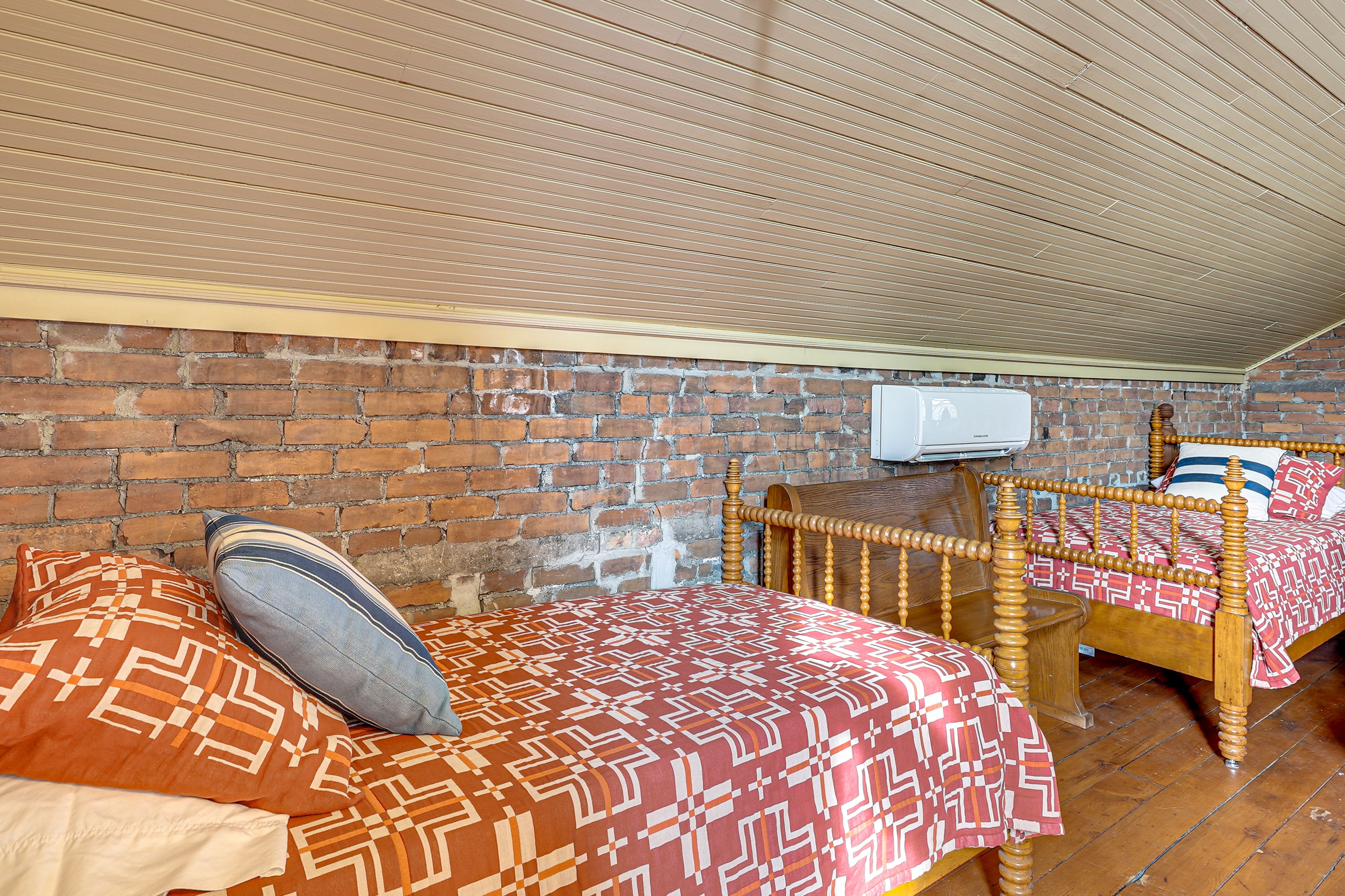 Loft Sleeping Area | 2 Twin Beds | 2nd Floor