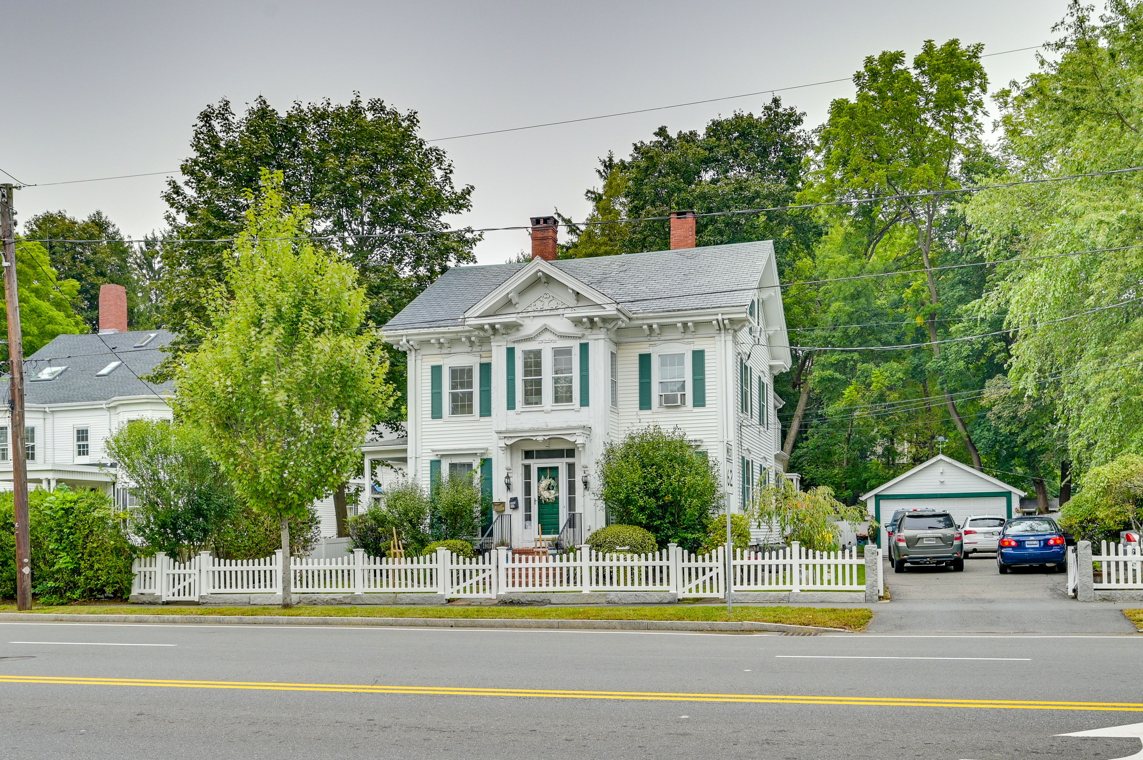 Property Exterior | Driveway Parking (1 Vehicle)