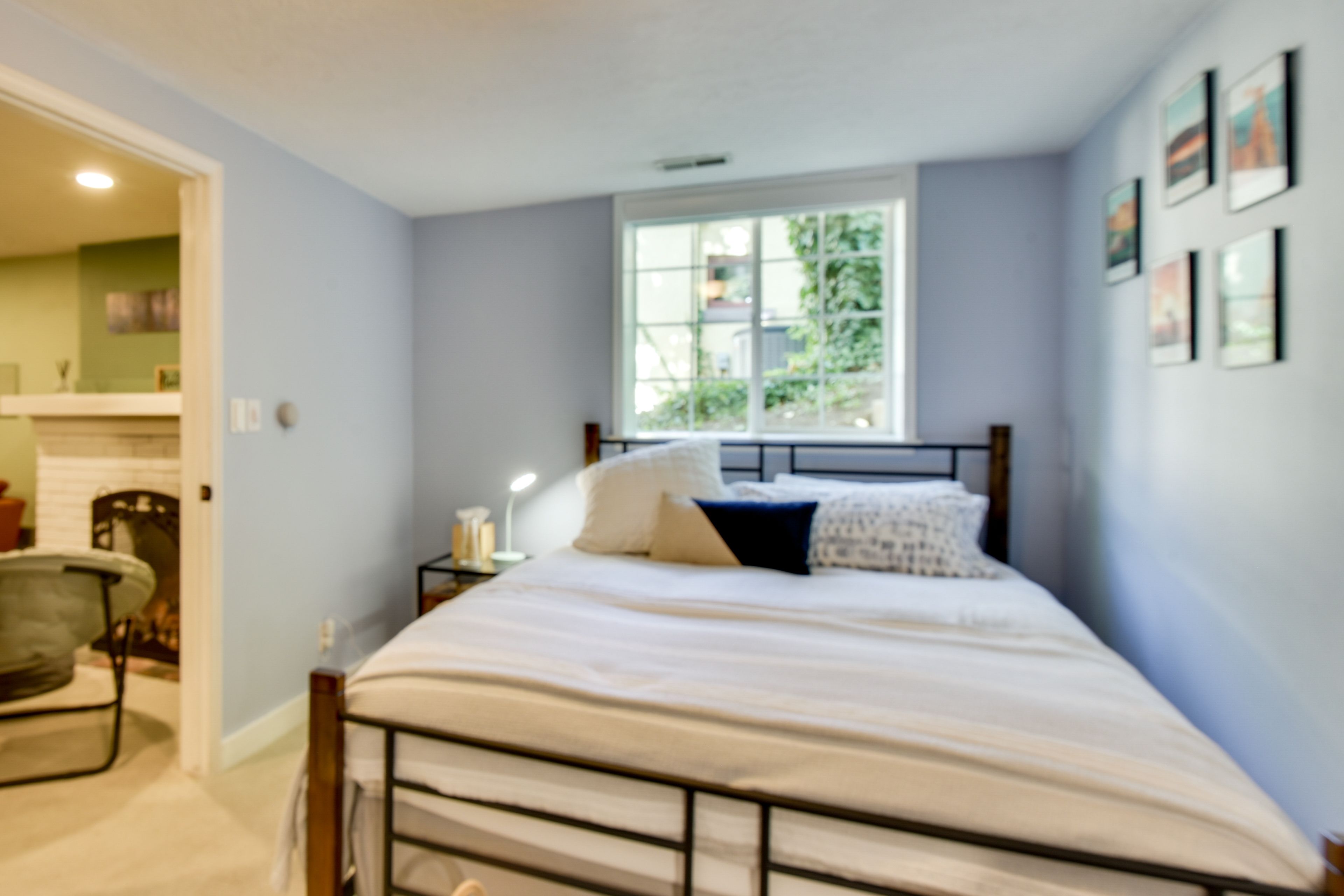 Bedroom 2 | Queen Bed | Crib (Convertible to Toddler Bed)