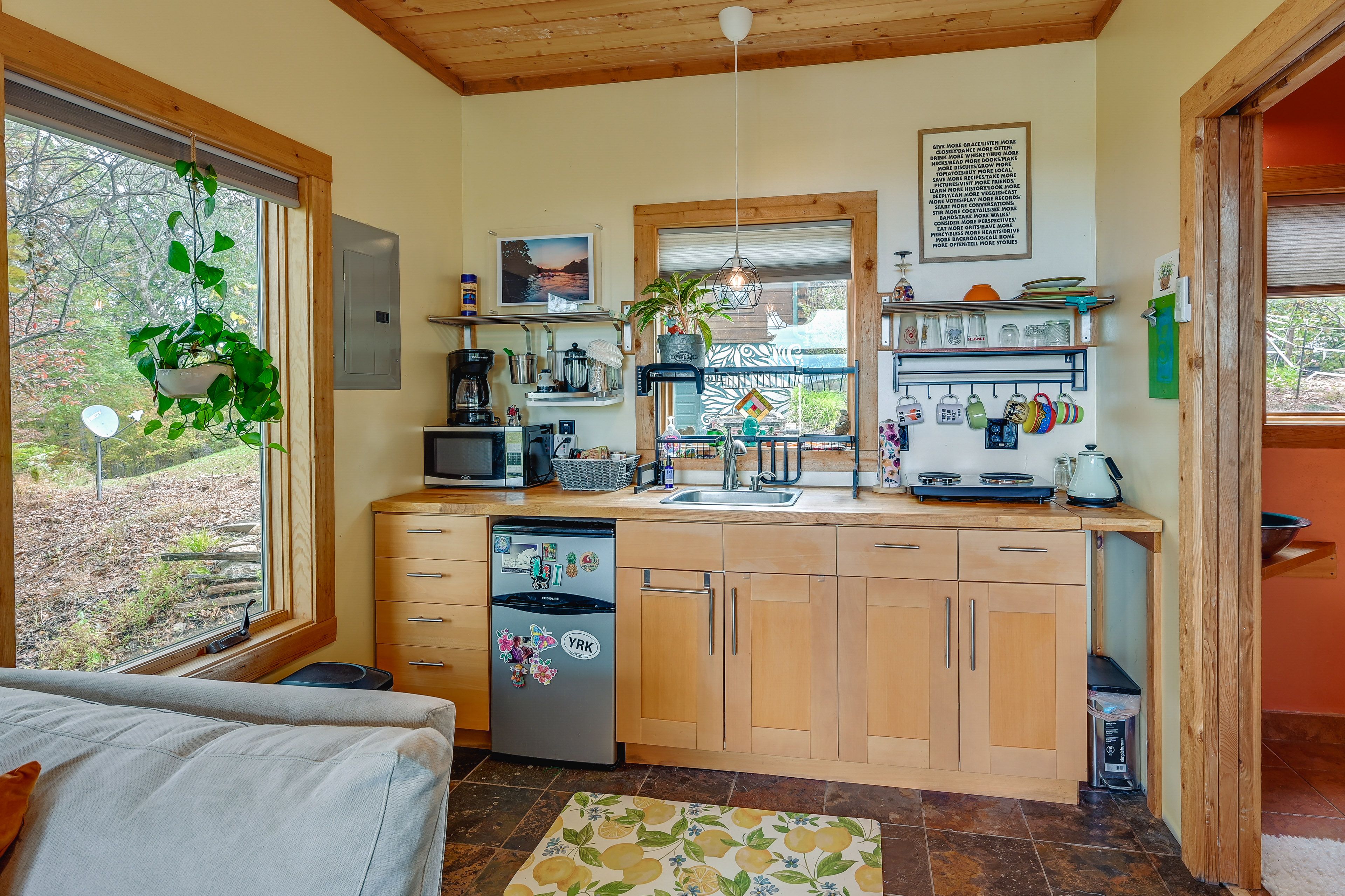 Kitchenette | Hot Plate | Dishware & Flatware | Coffee Maker