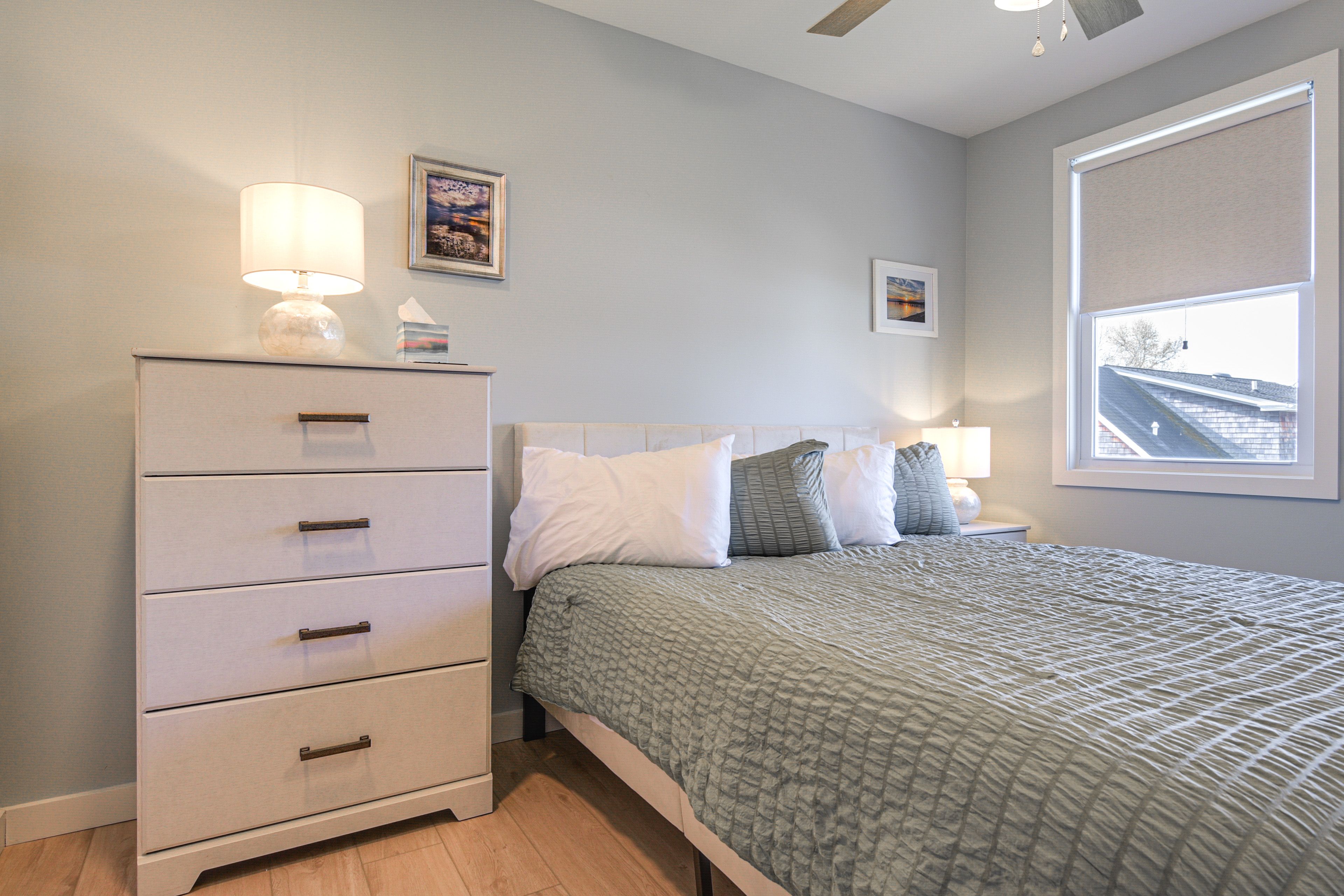 Bedroom 2 | Queen Bed