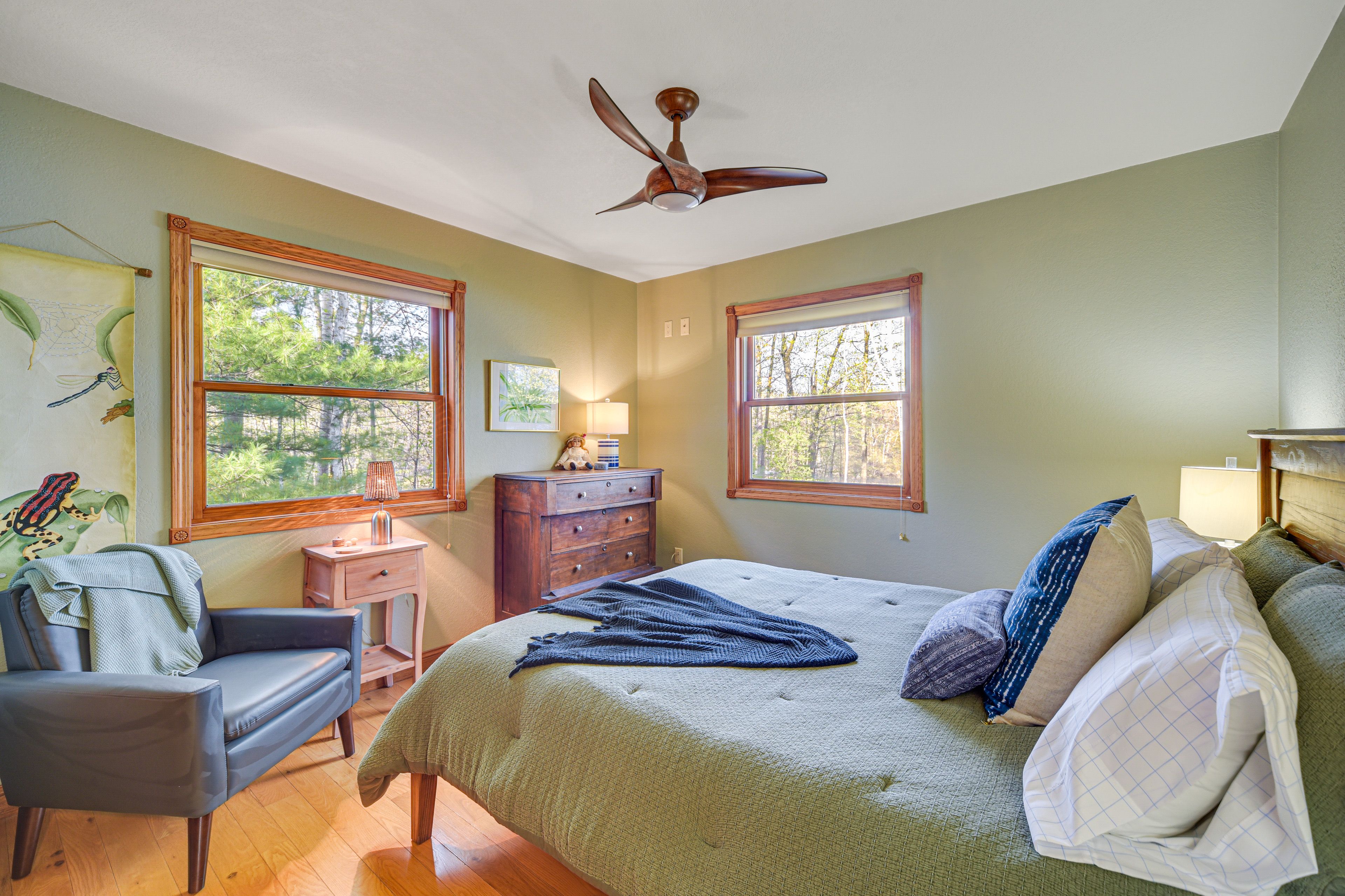 Bedroom 2 | Main Level | Queen Bed