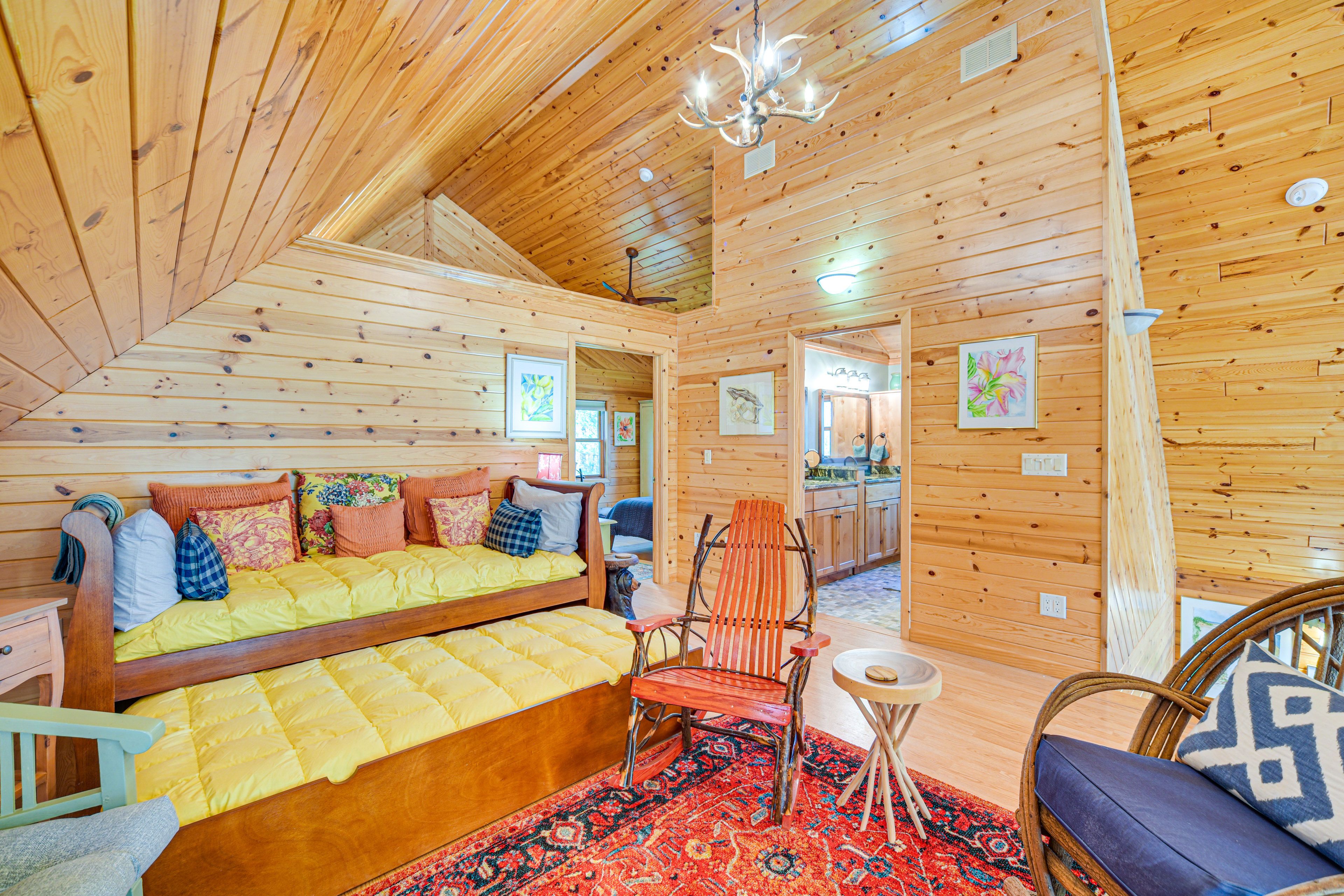 Loft | Upper Level | Twin Daybed w/ Twin Trundle