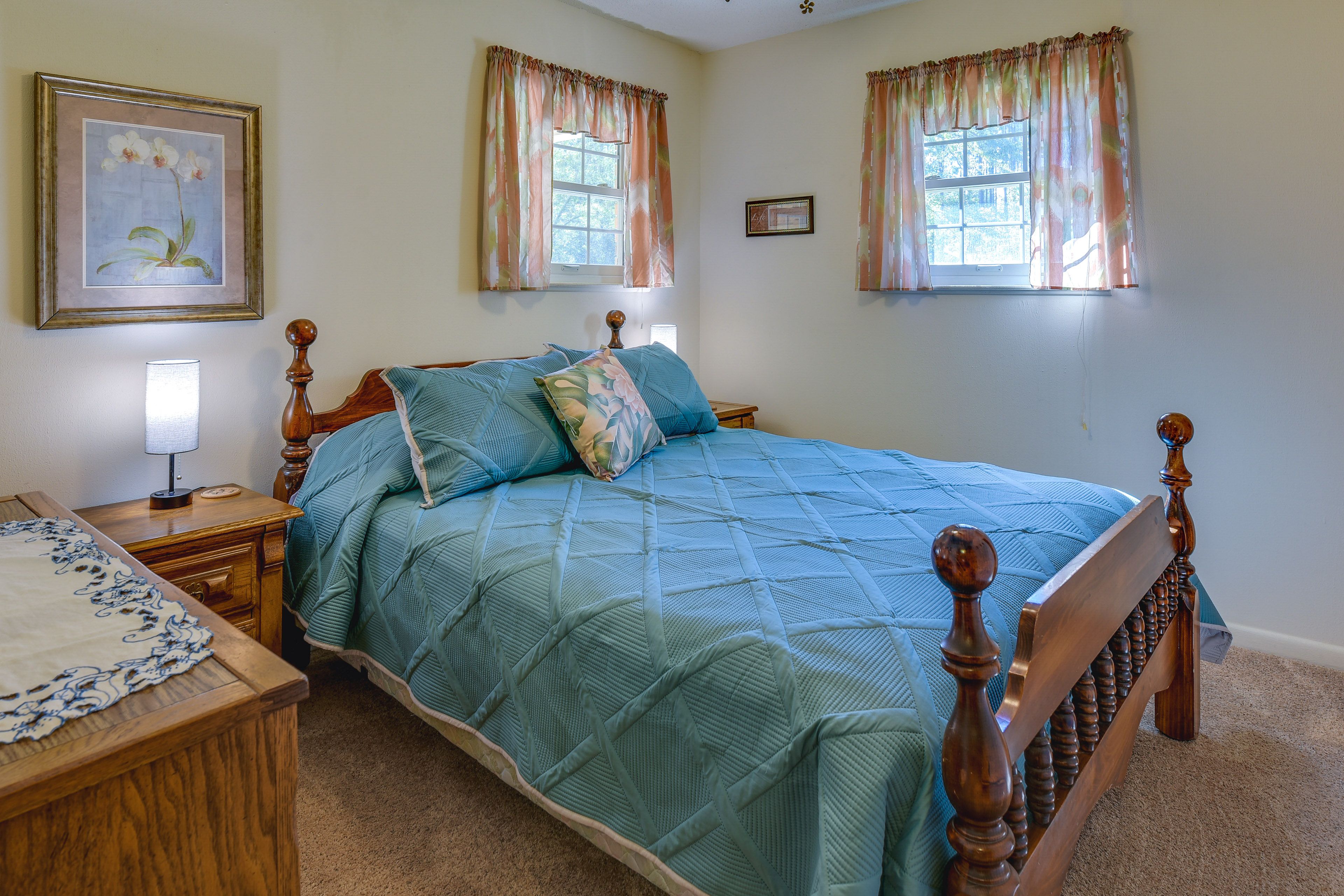 Bedroom 3 | Queen Bed