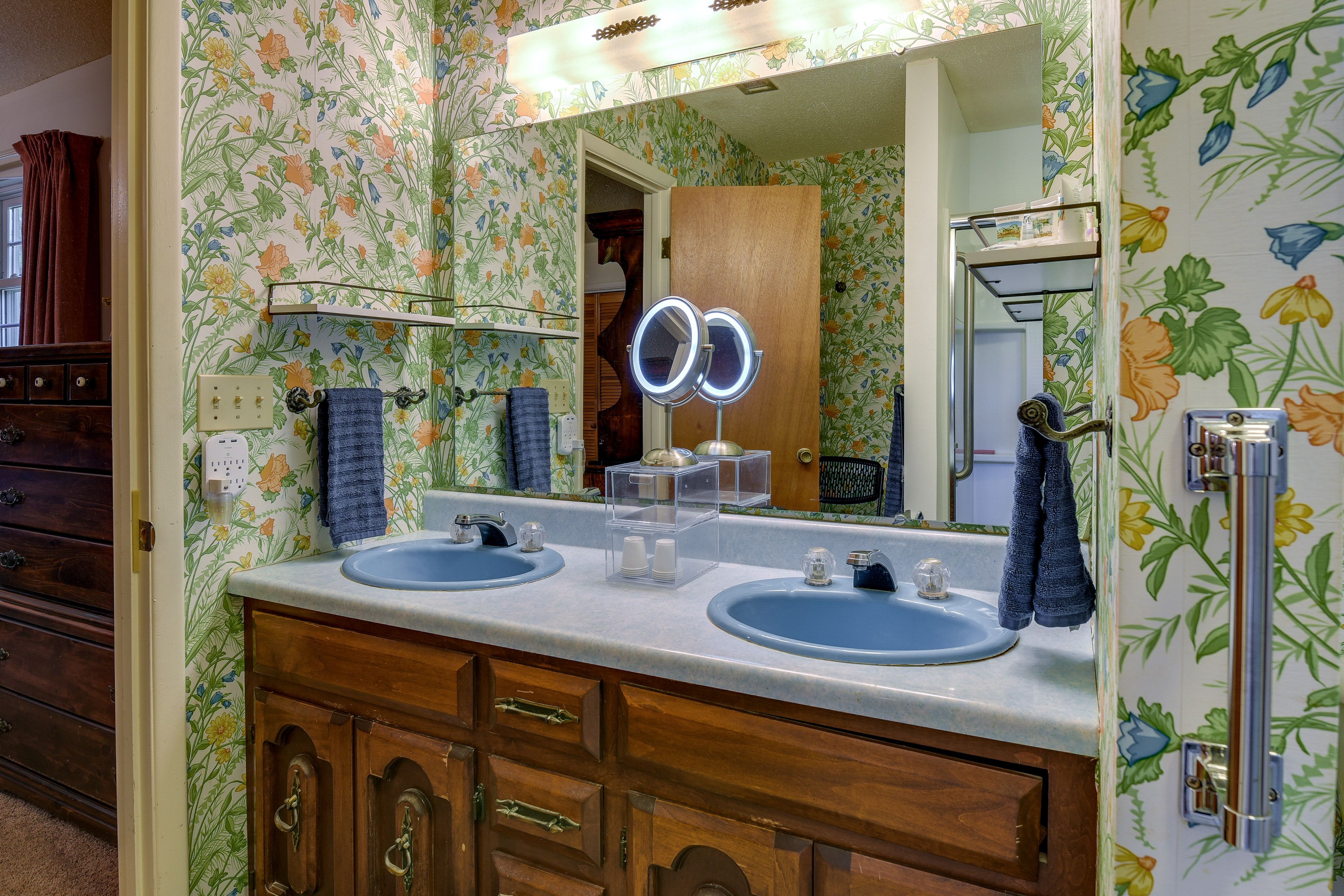 Bathroom | Towels Provided