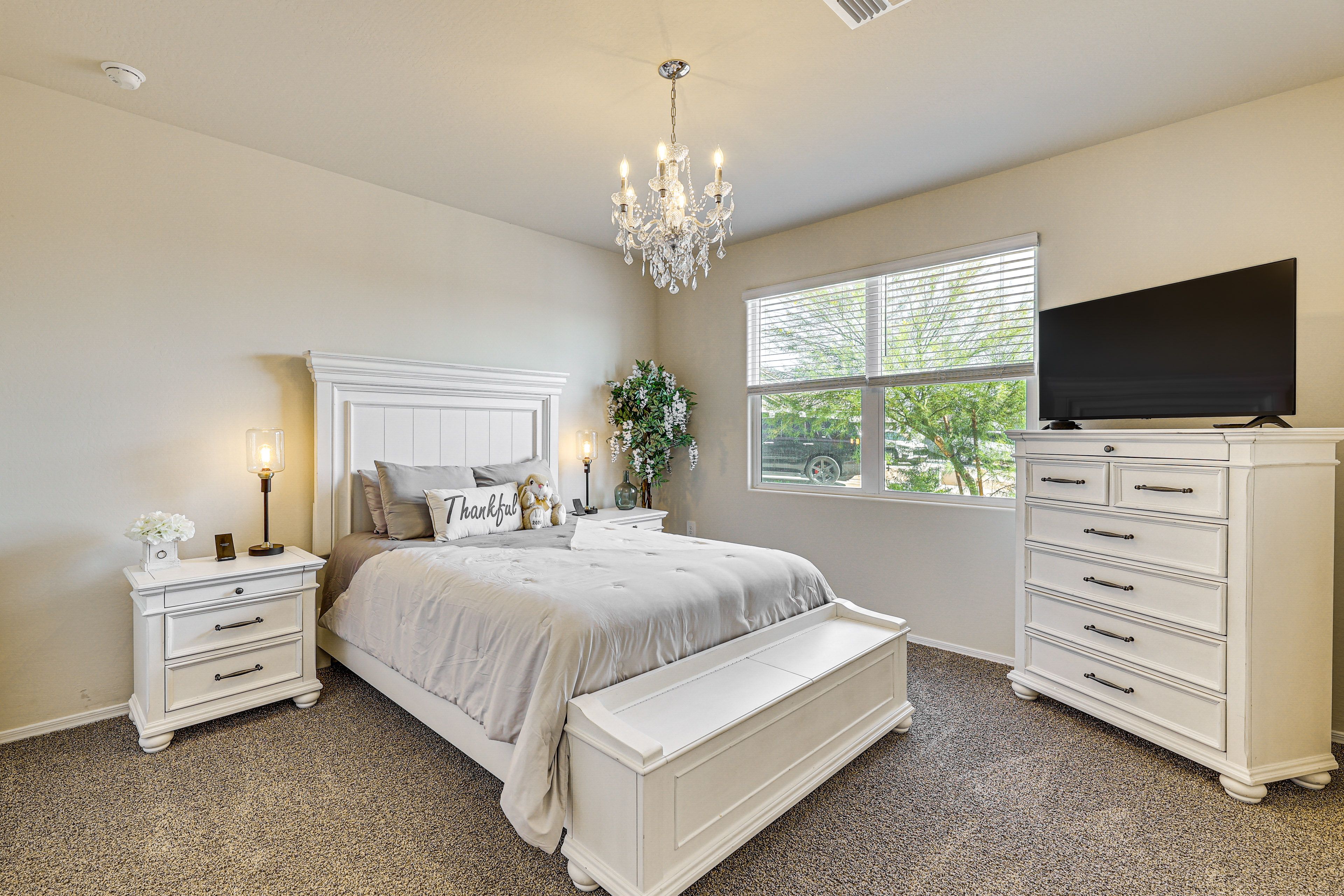 Bedroom 3 | Queen Bed | Smart TV