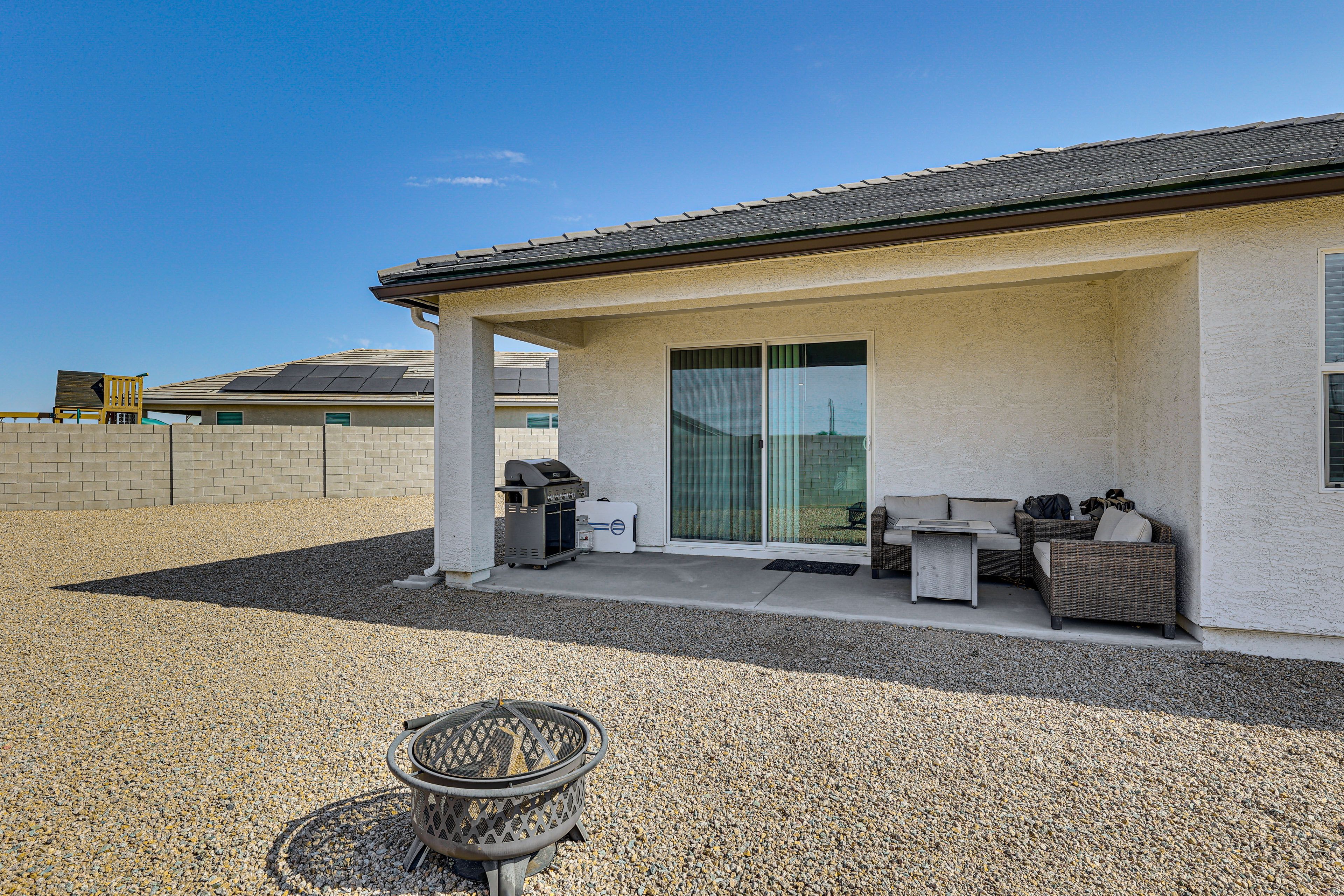 Fenced-In Backyard | Gas Grill | Fire Pit