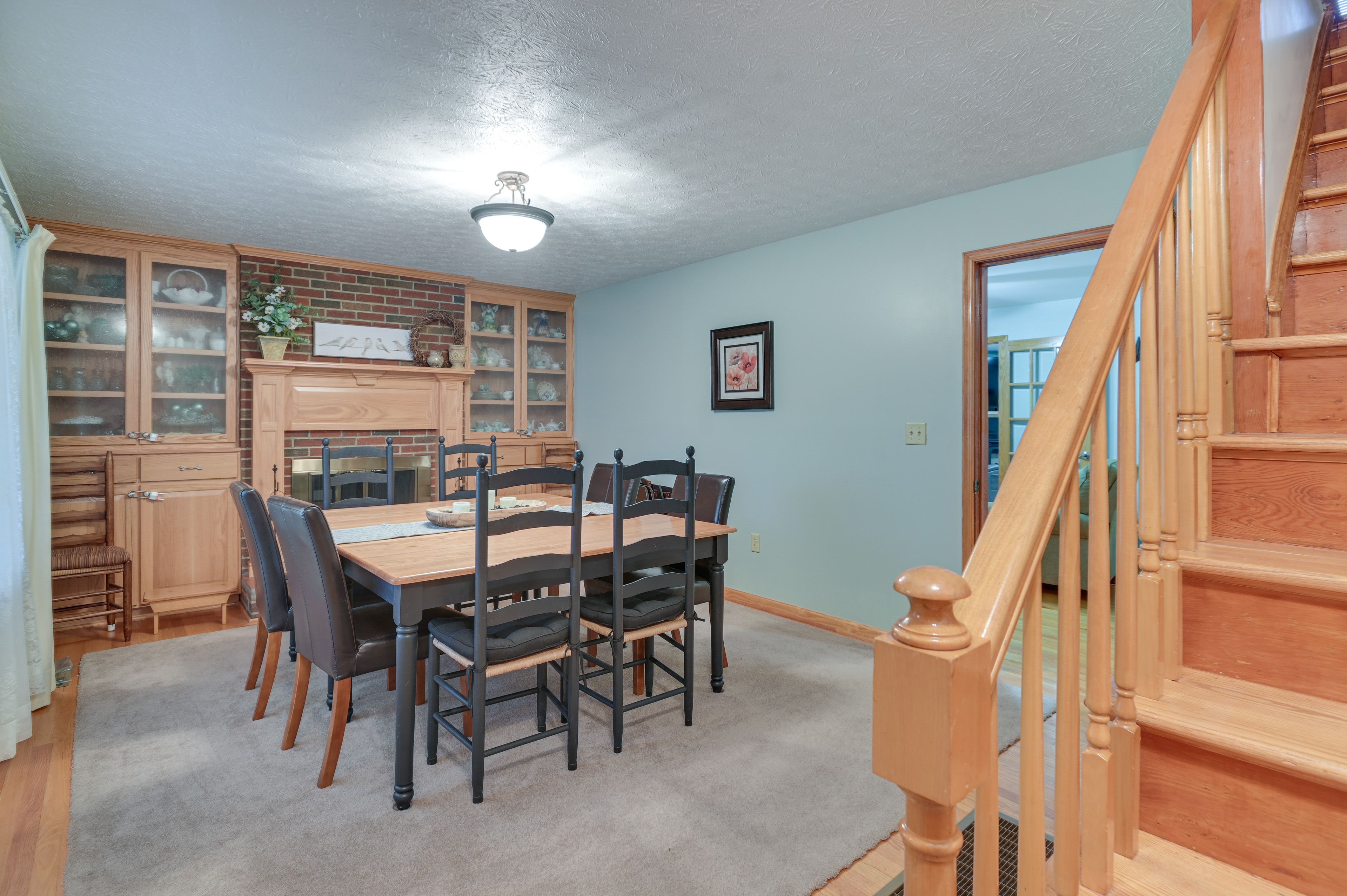 Dining Area | Dishware/Flatware Provided | Free WiFi