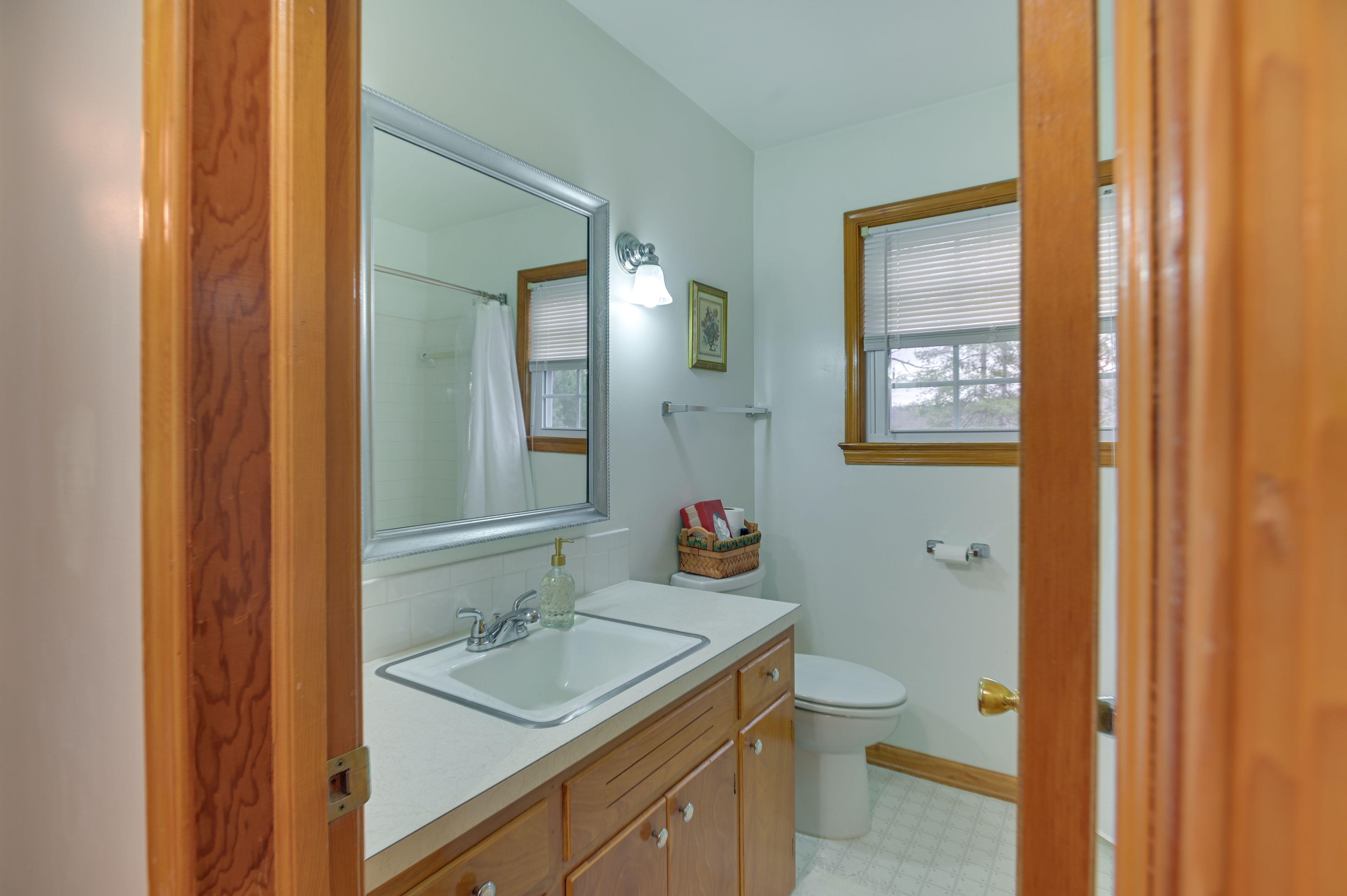 Full Bathroom | Complimentary Toiletries