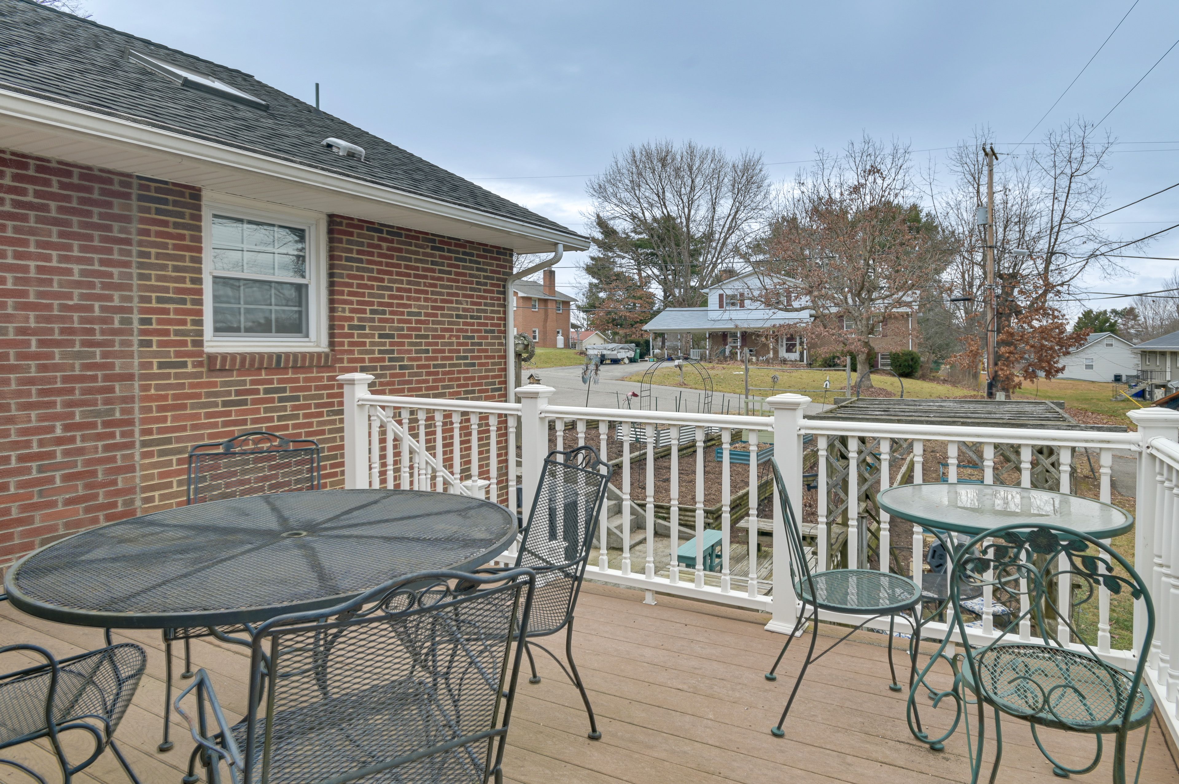 Deck | Outdoor Dining Areas