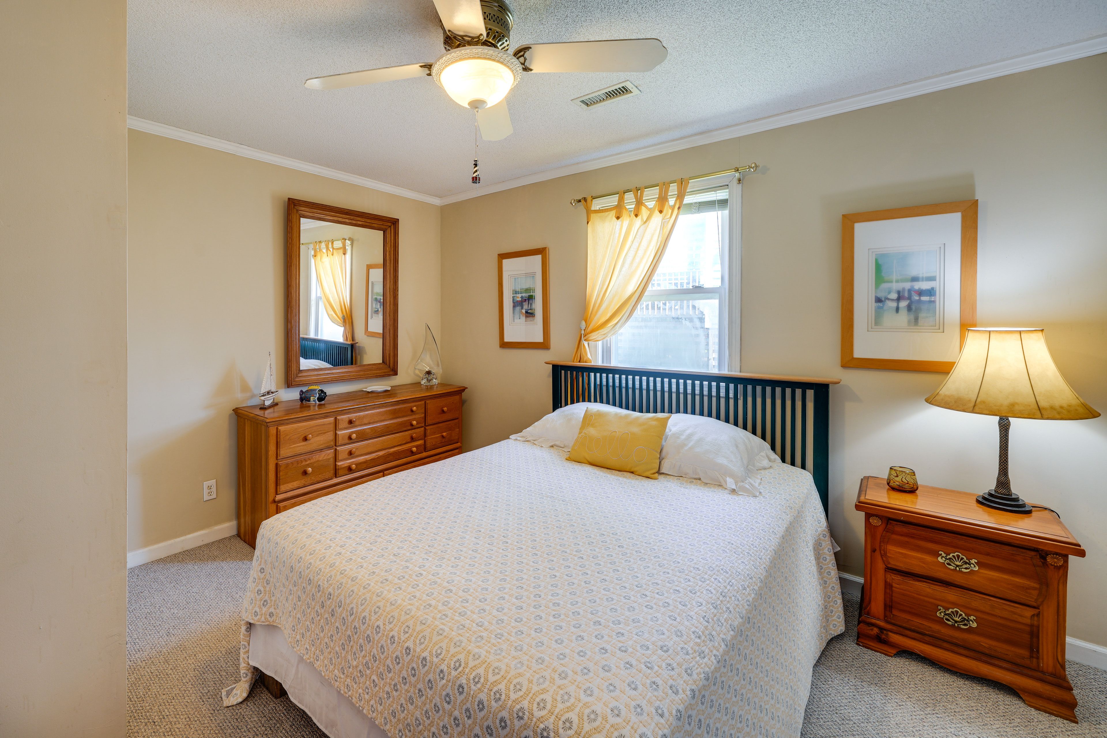 Bedroom 2 | Queen Bed | Smart TV