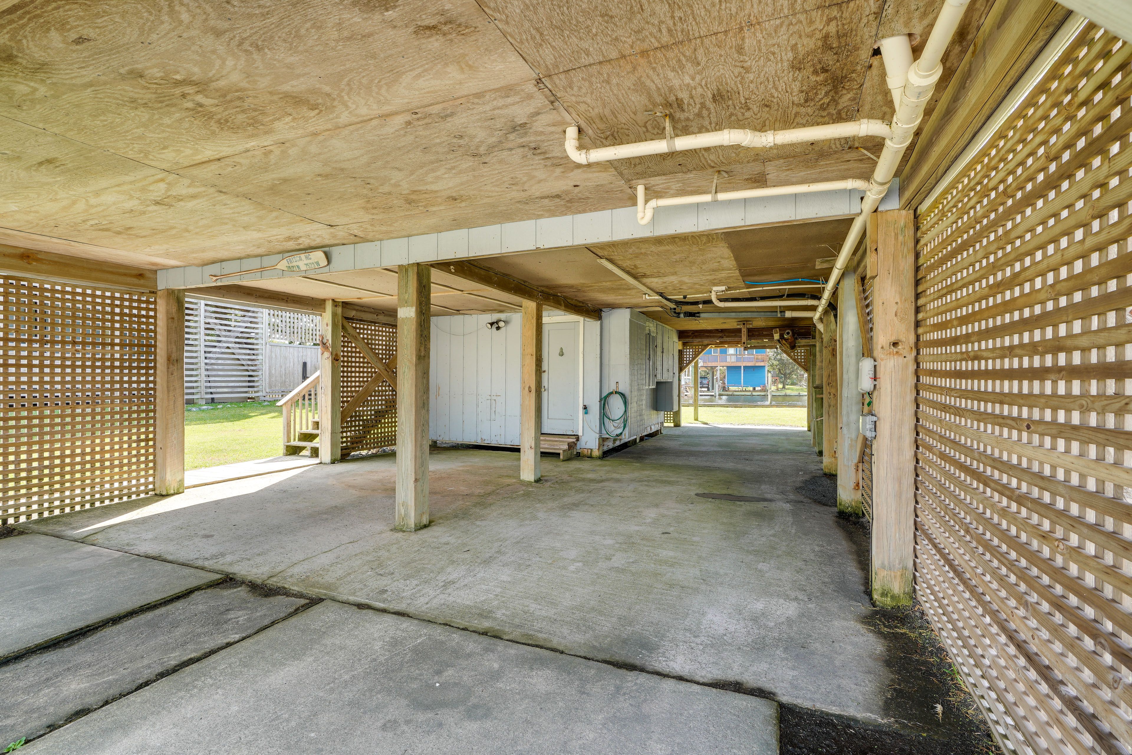 Parking | Carport (2 Vehicles) | Driveway (6 Vehicles) | Trailer Parking Allowed