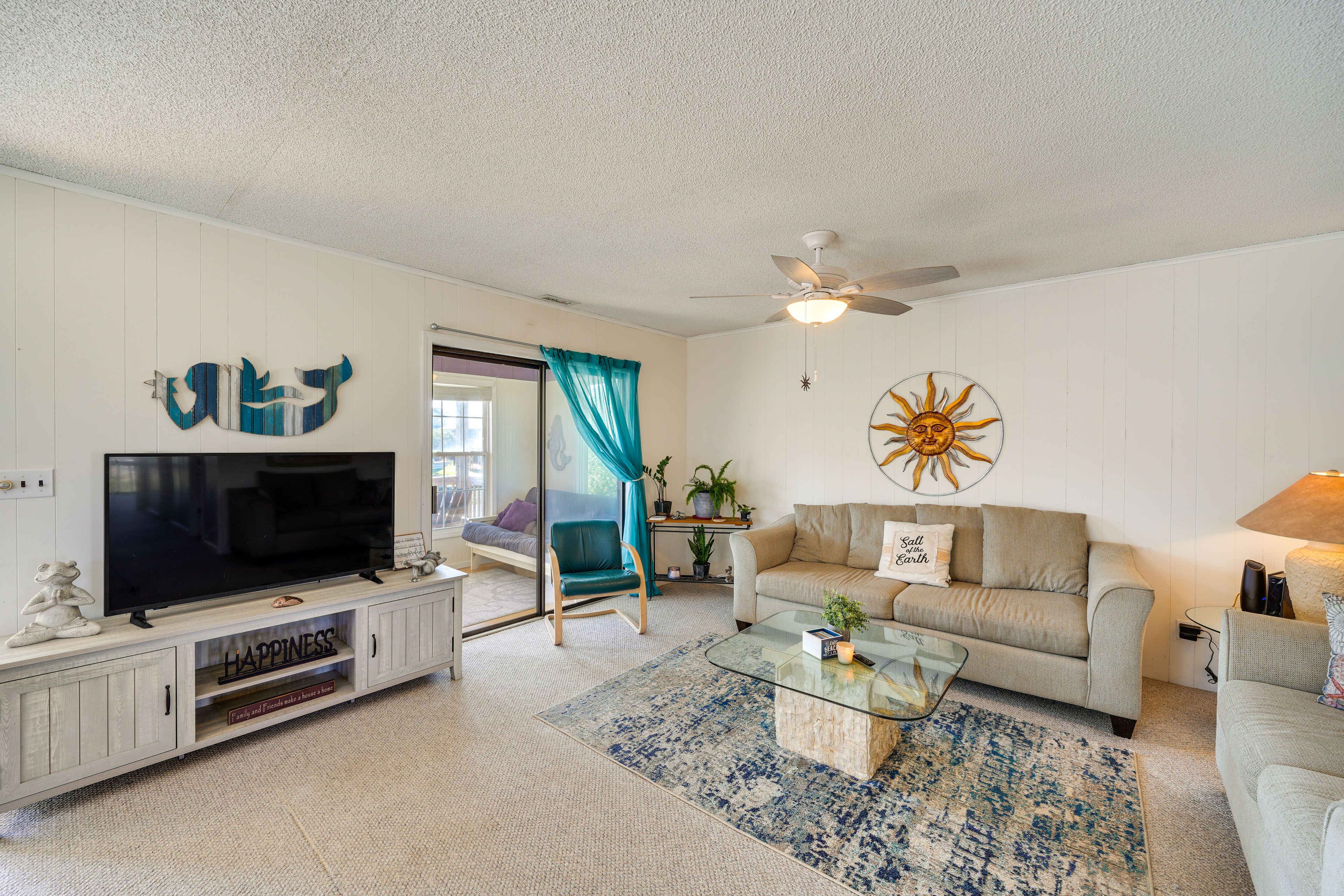 Living Room | 2-Story House | Free WiFi | Central Heating & A/C | Smart TV