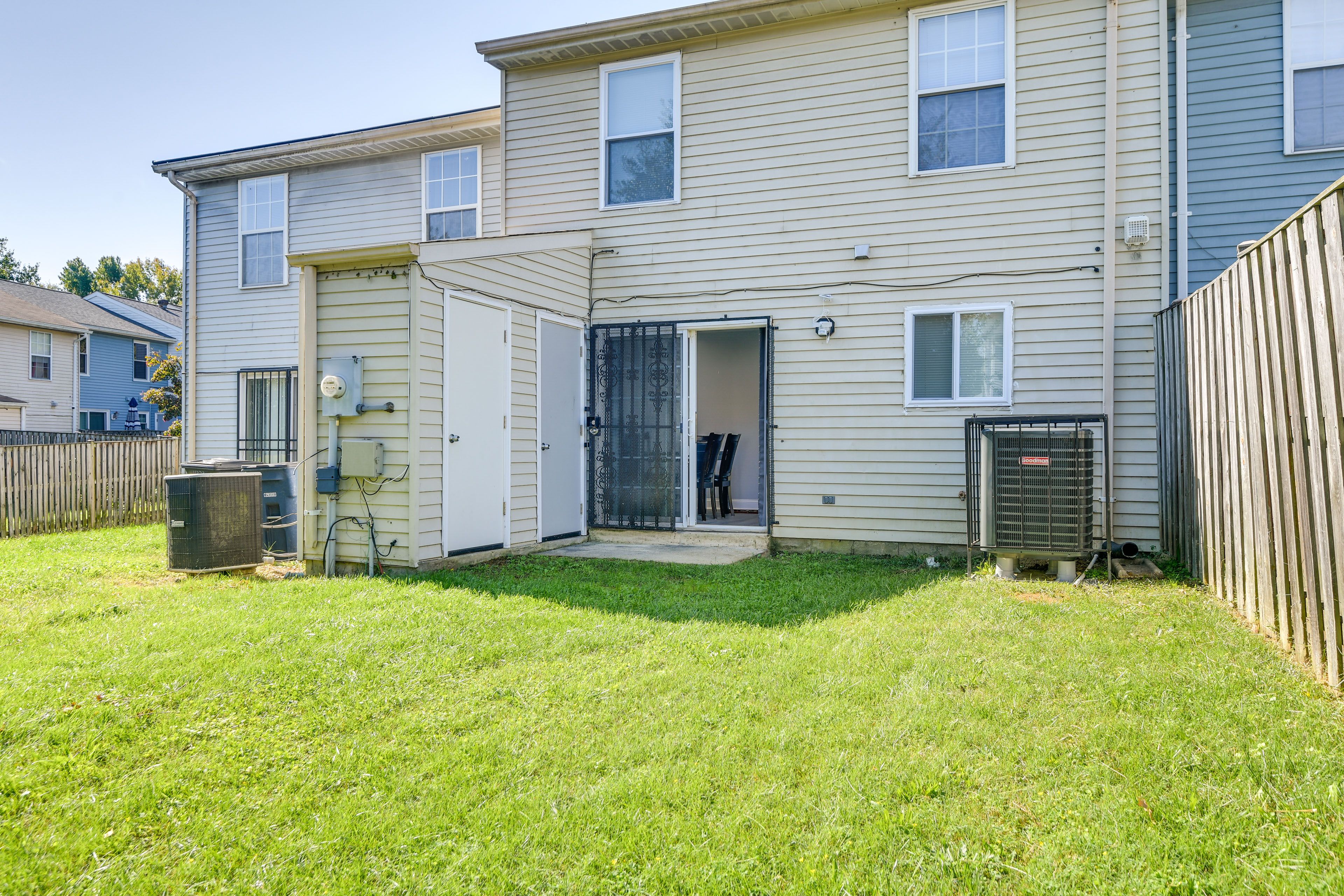 Townhome Exterior | Yard Area