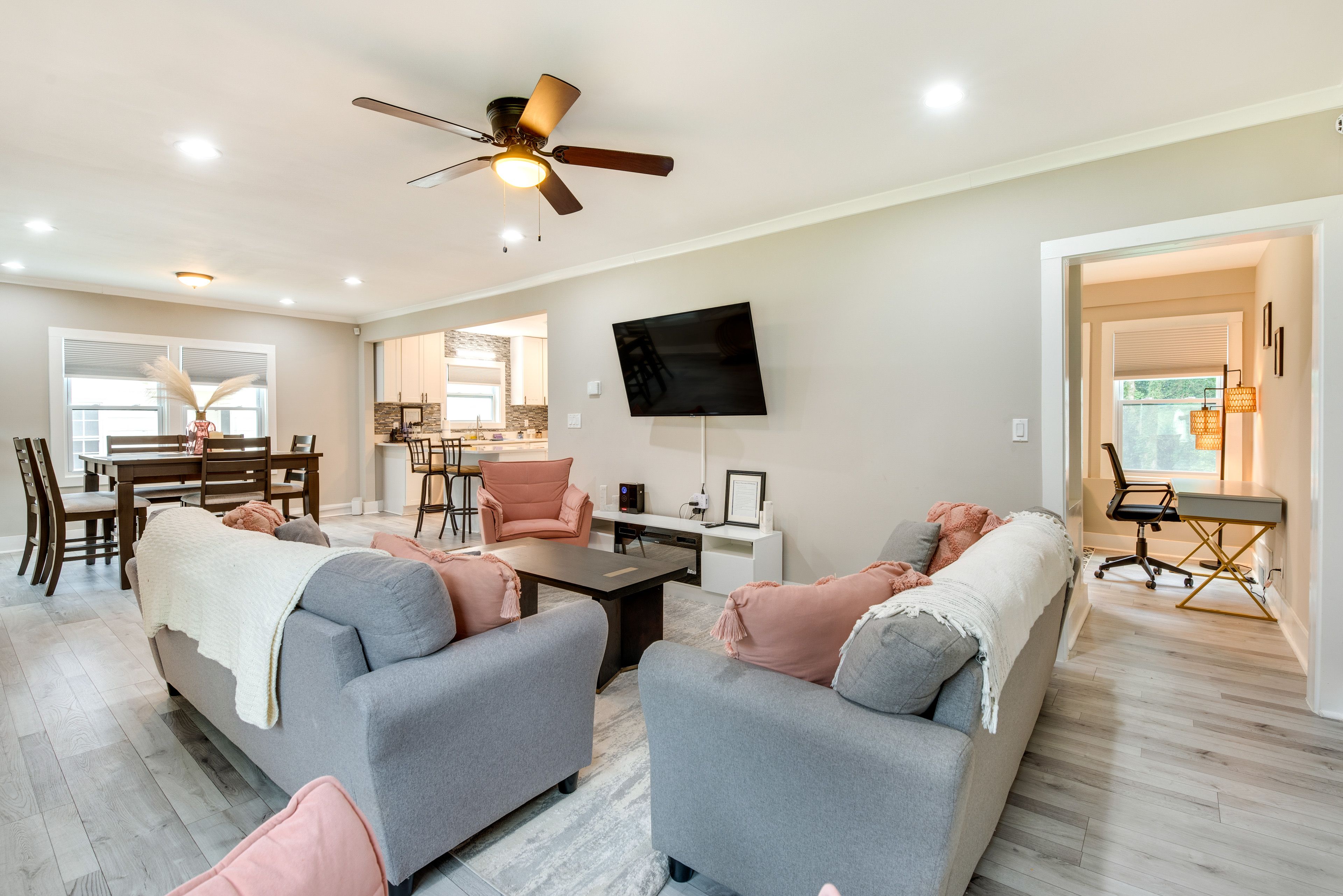 Living Room | Main Floor | Smart TV | Free WiFi | Central A/C & Heating