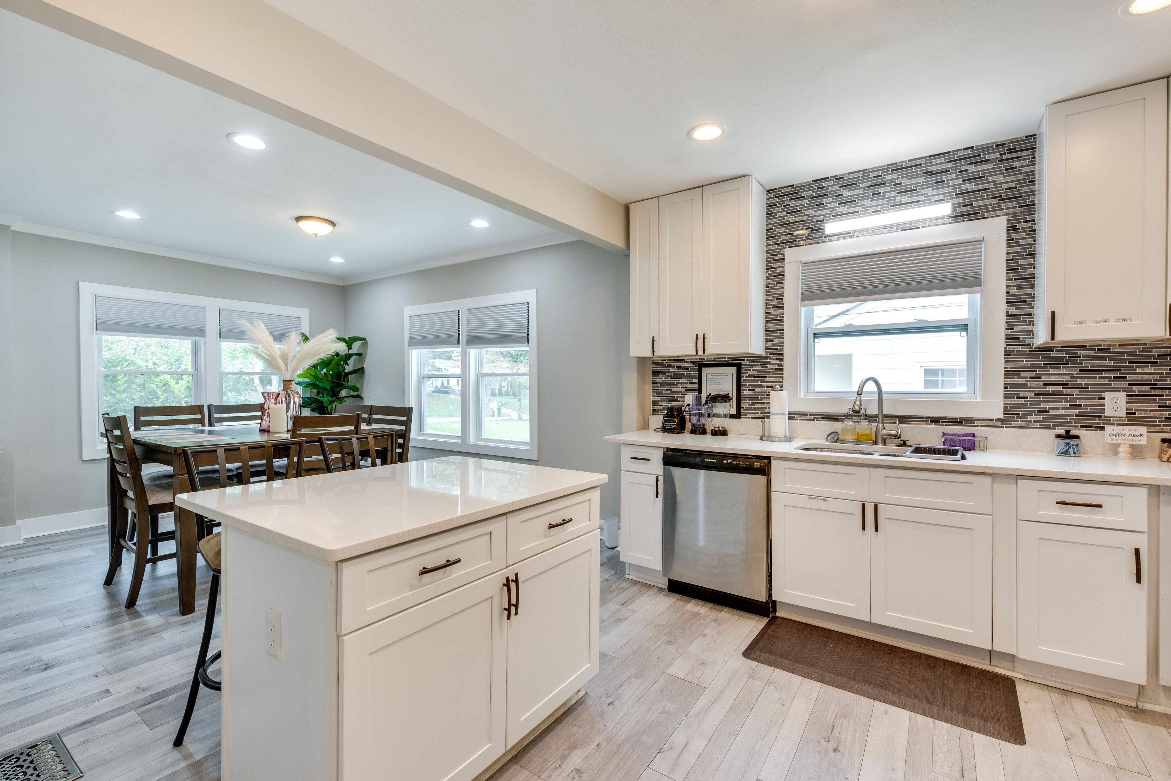 Kitchen | Main Floor