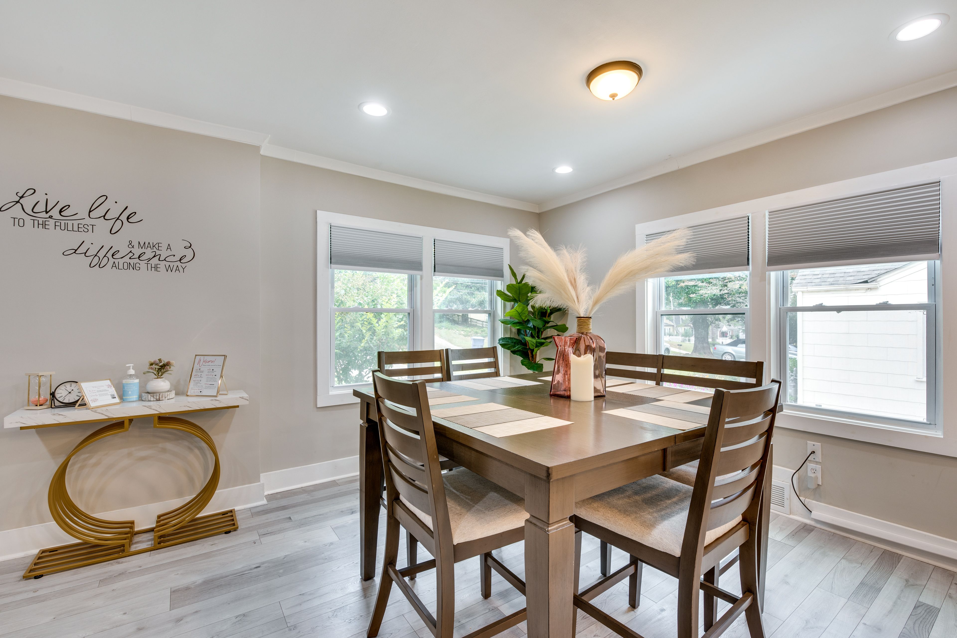 Dining Area | Main Floor