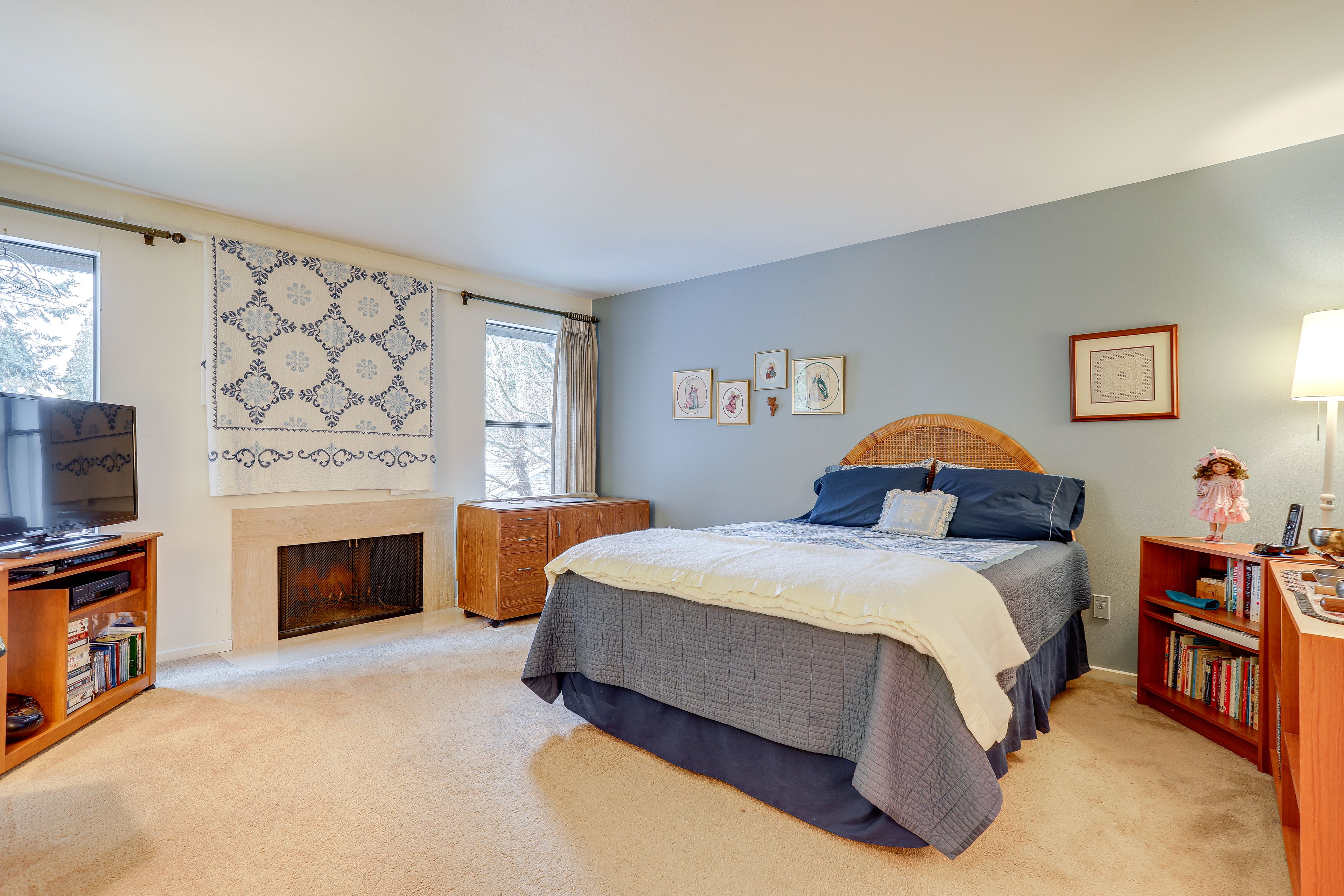 Bedroom | Queen Bed