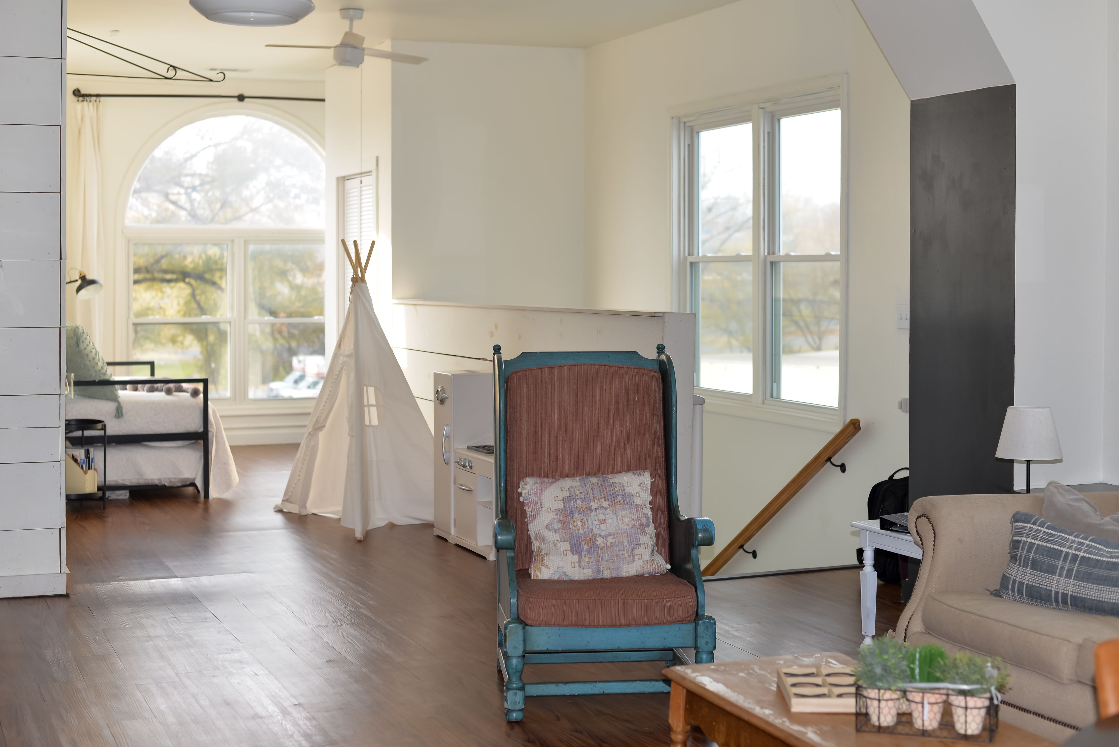 Living Room | Smart TV | Central A/C + Heating