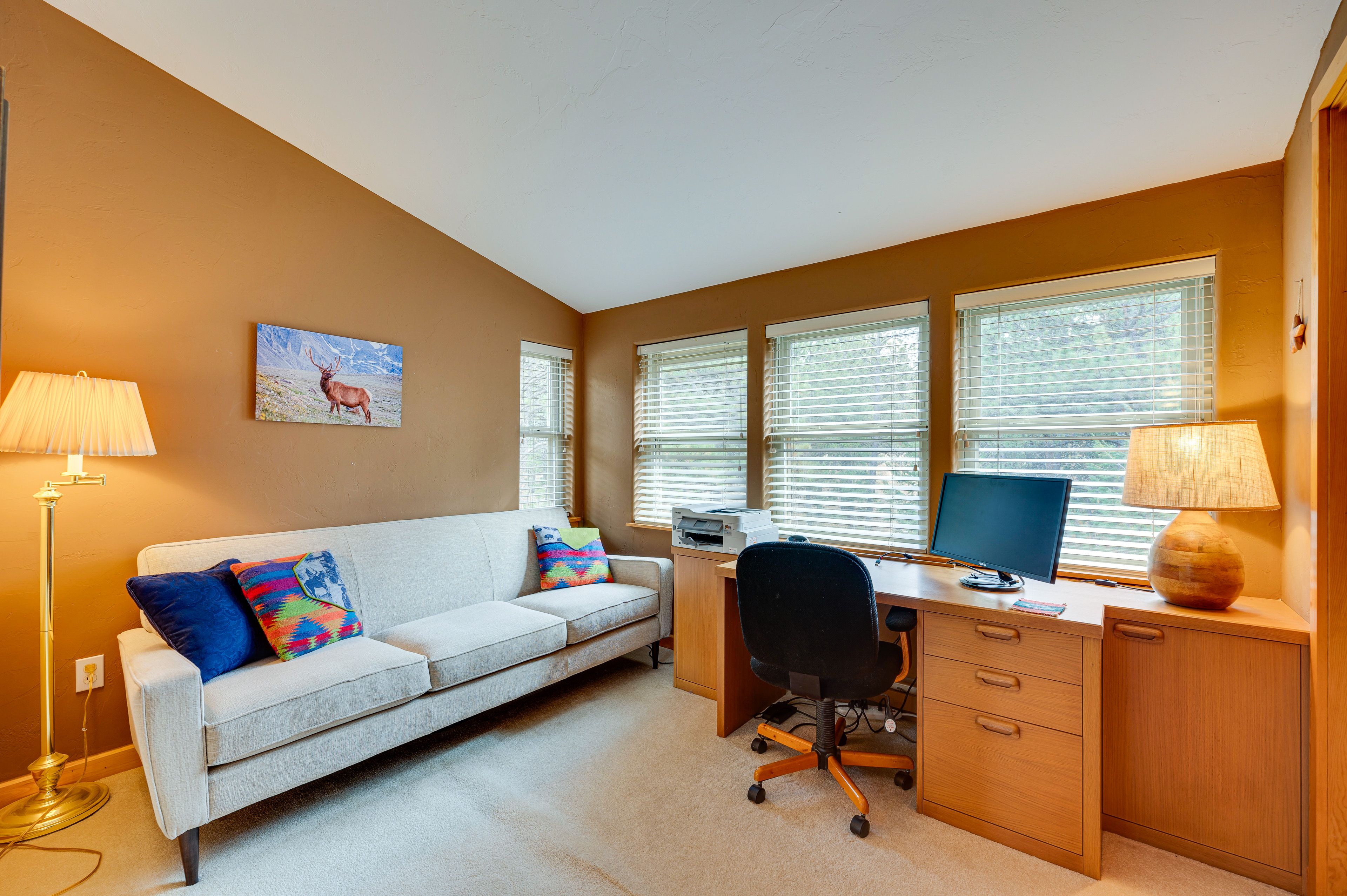 Office | Laptop-Friendly Workspaces