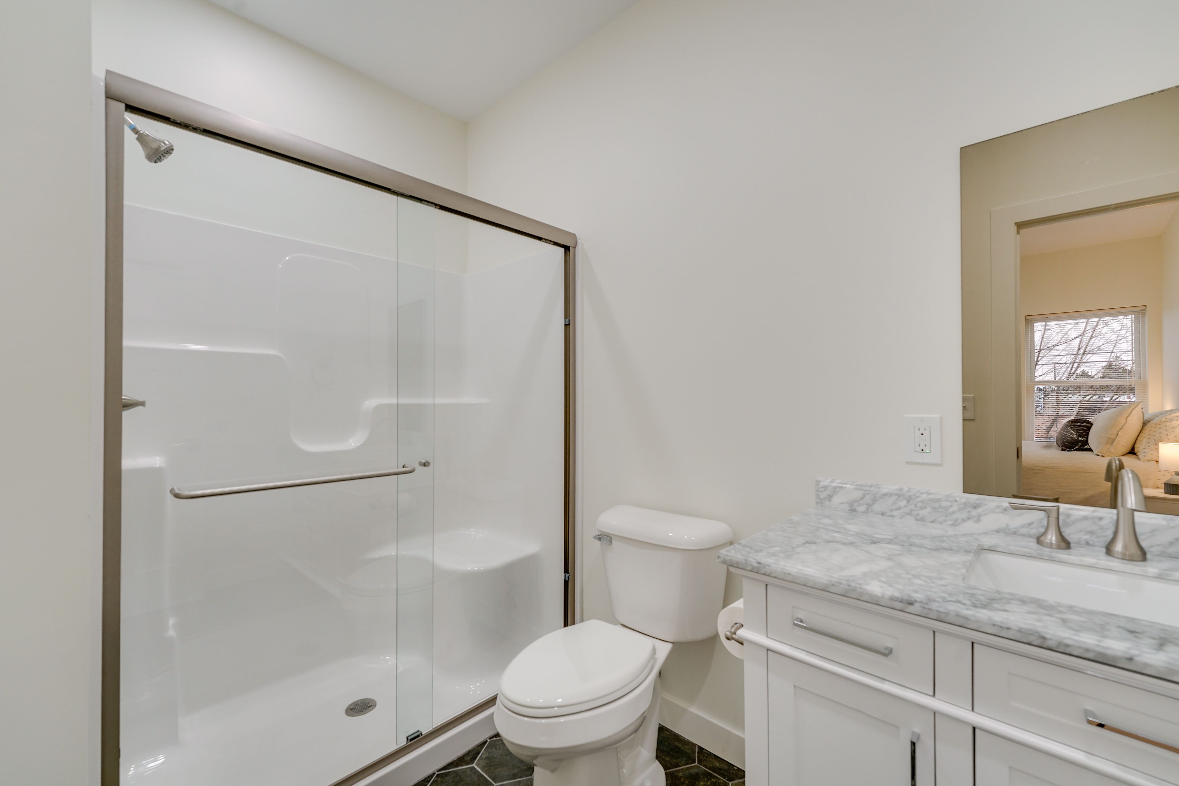 En-Suite Bathroom | Complimentary Toiletries | Linens & Towels