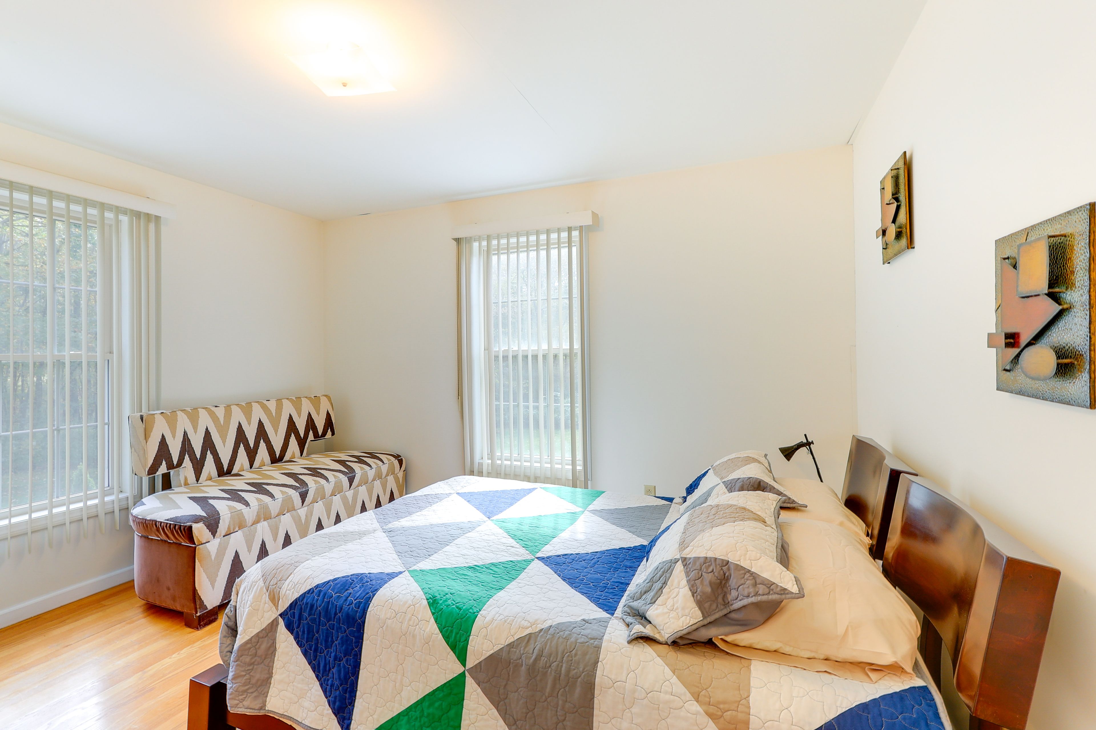 Bedroom 2 | Queen Bed