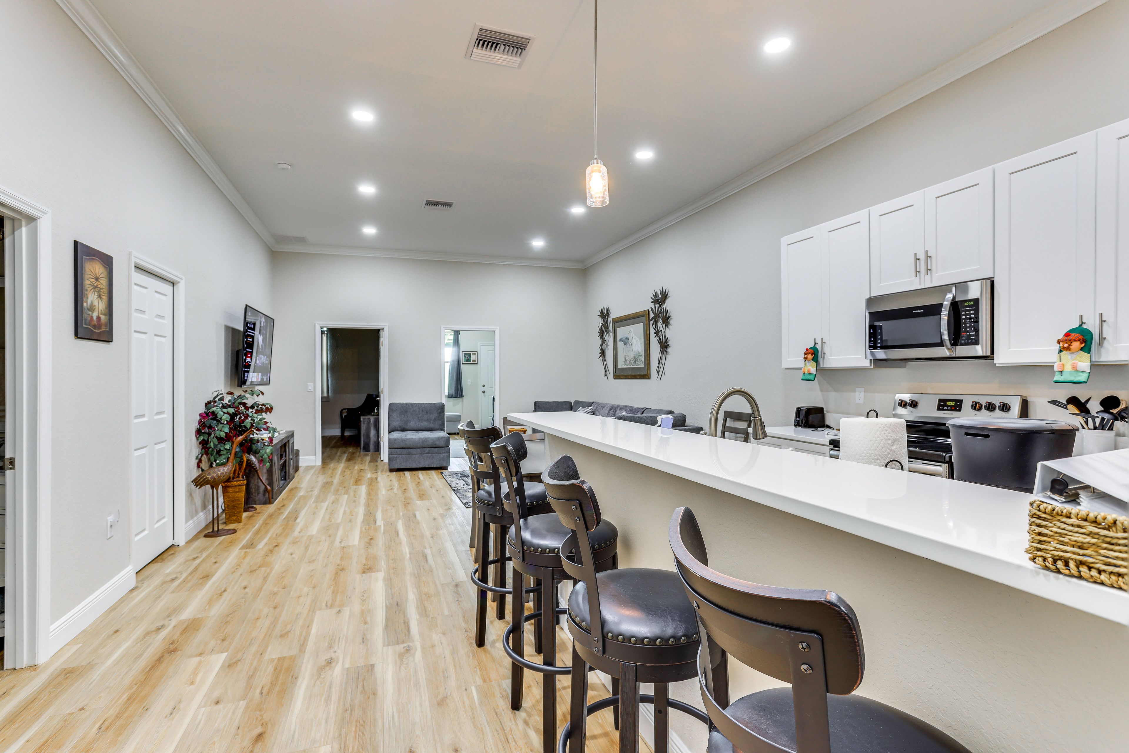 Kitchen & Living Area | Breakfast Bar | Smart TVs | Free WiFi